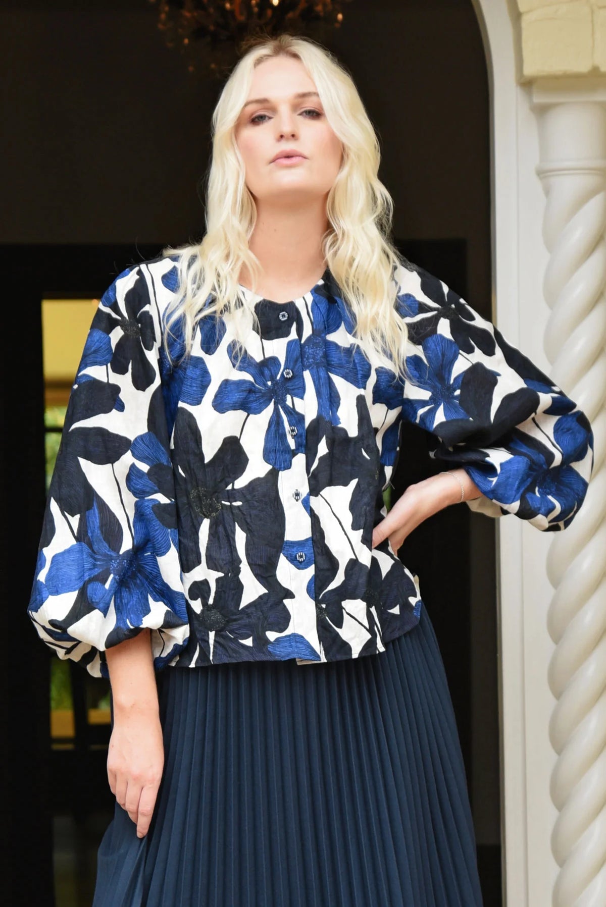 CURATE HAPPY TO BE HERE SHIRT - NAVY FLORAL - THE VOGUE STORE