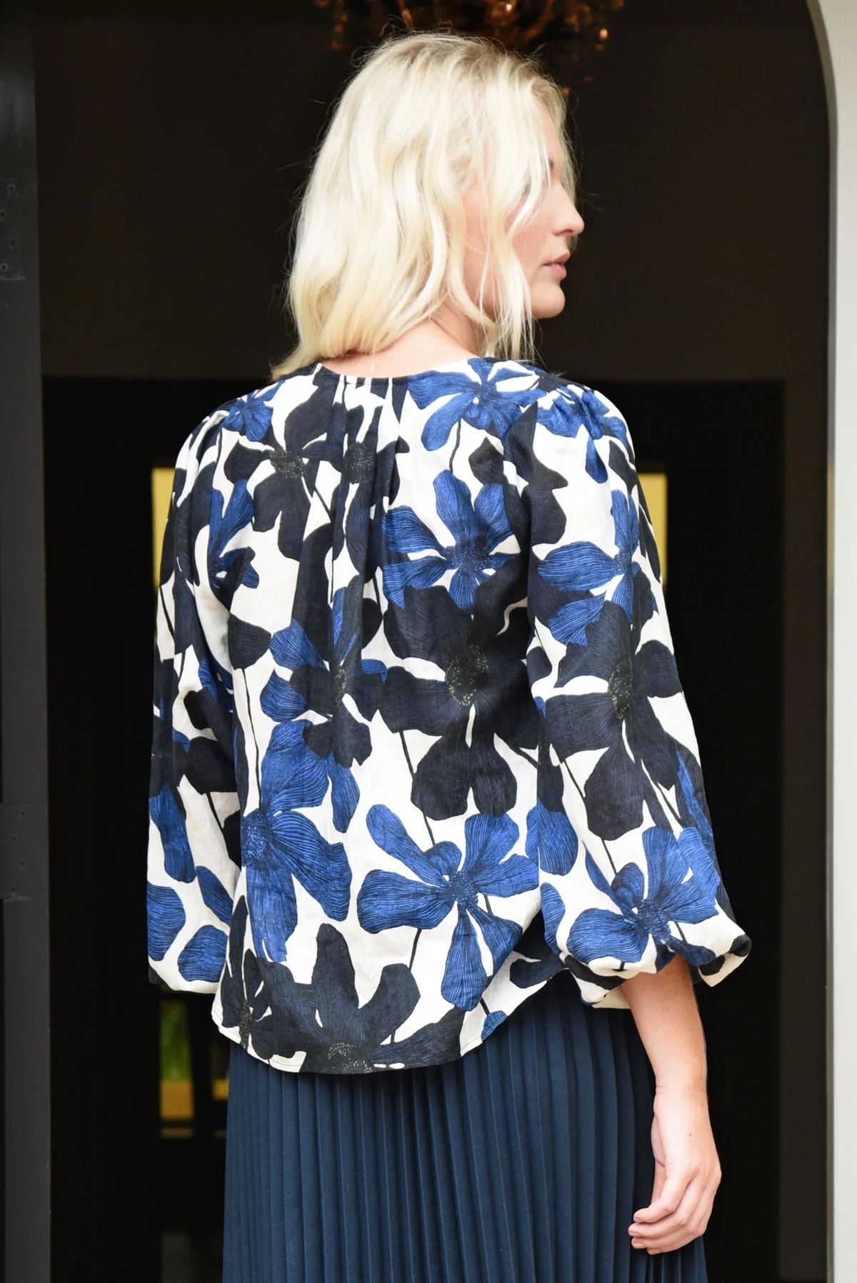 CURATE HAPPY TO BE HERE SHIRT - NAVY FLORAL - THE VOGUE STORE