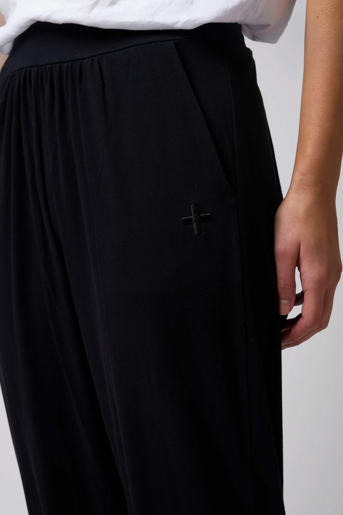 STELLA + GEMMA LOUNGE PANT - BLACK - THE VOGUE STORE