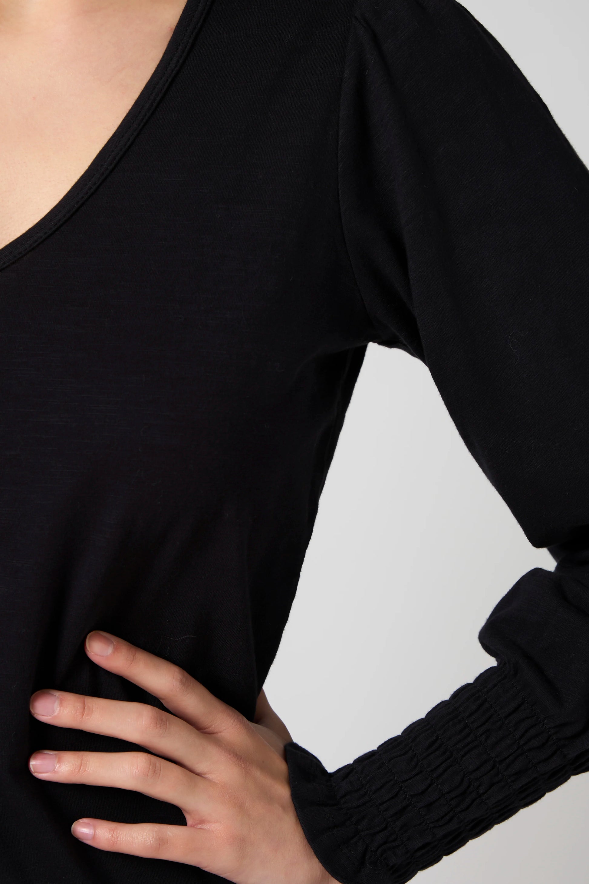 STELLA + GEMMA MAEVE TOP - BLACK - THE VOGUE STORE