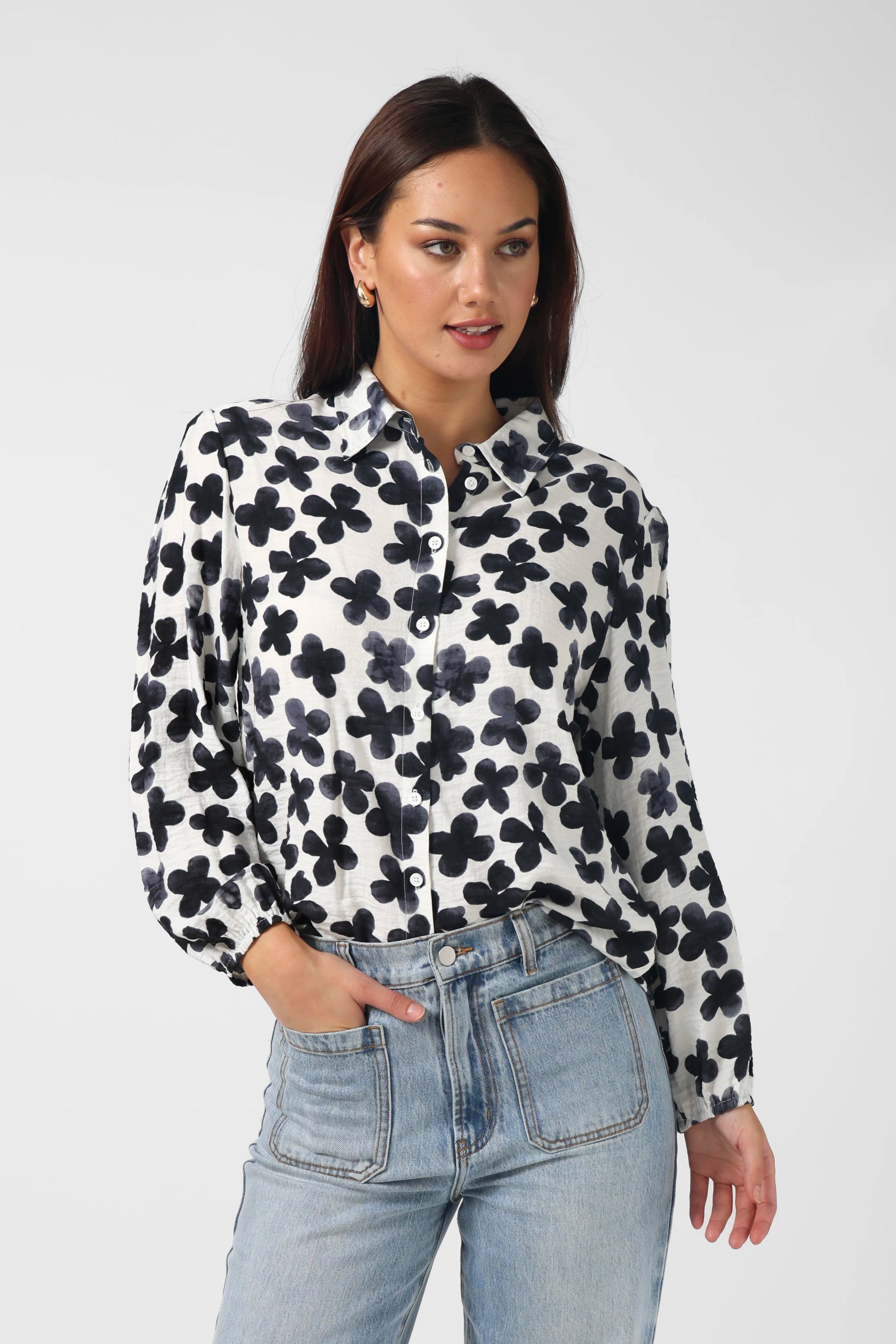 STELLA + GEMMA CHARLOTTE SHIRT - NAVY FLOWERS - THE VOGUE STORE