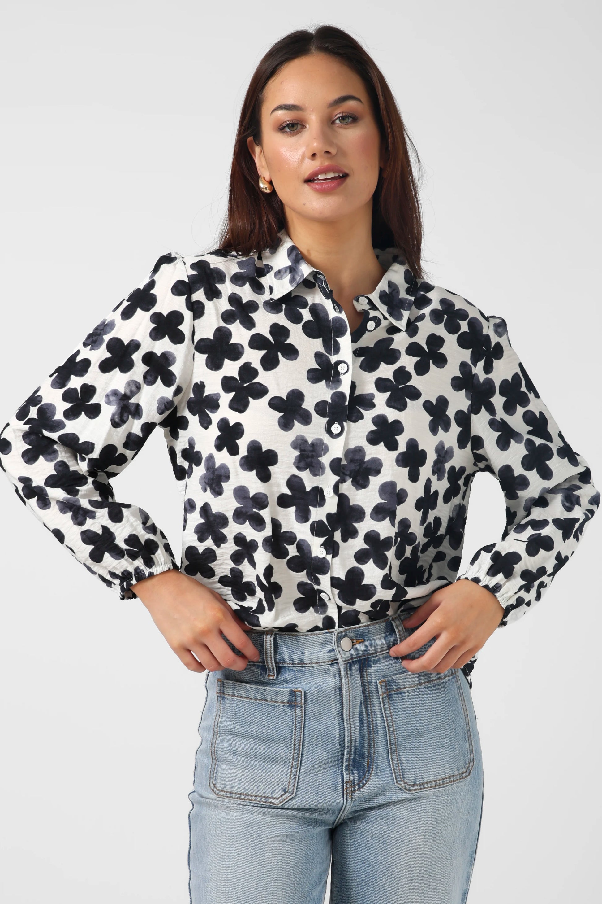 STELLA + GEMMA CHARLOTTE SHIRT - NAVY FLOWERS - THE VOGUE STORE