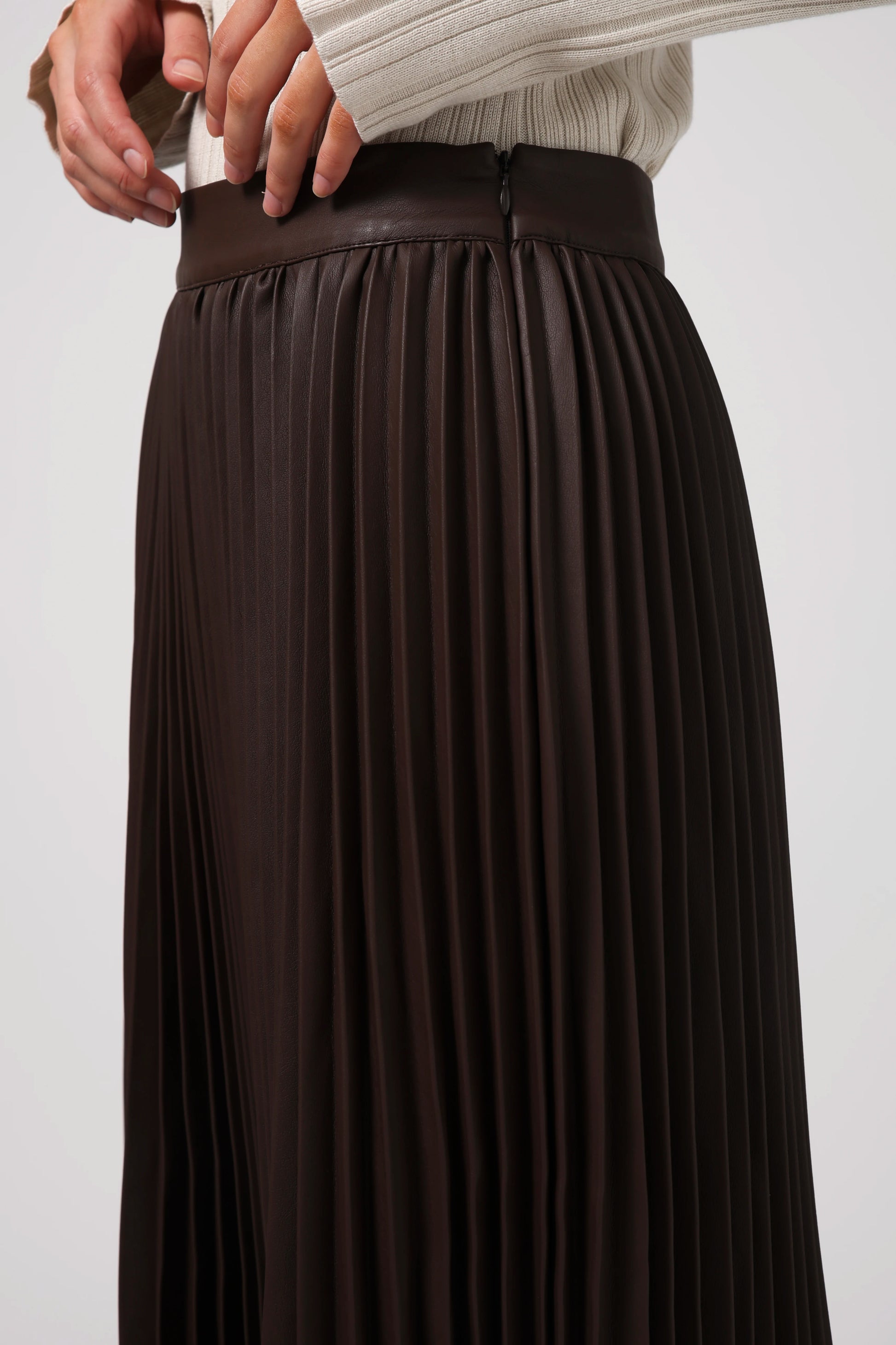 STELLA + GEMMA JULIA SKIRT - CHOCOLATE - THE VOGUE STORE