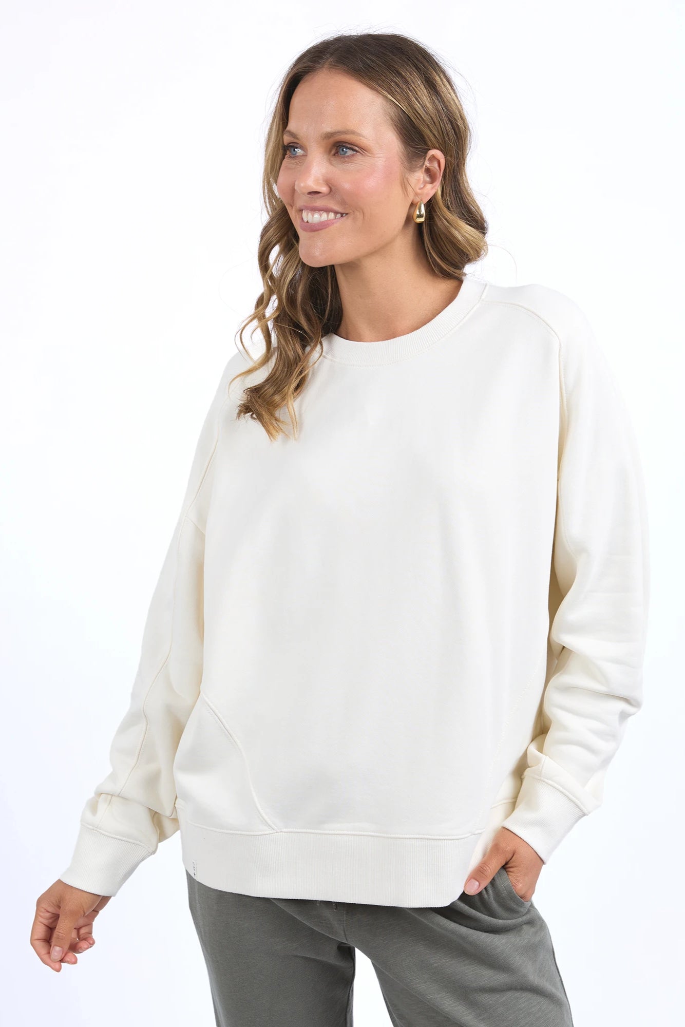 ELM NINA FLEECE CREW - PEARL - THE VOGUE STORE