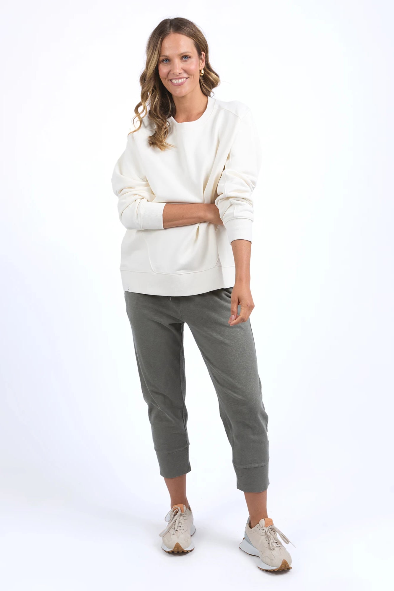 ELM NINA FLEECE CREW - PEARL - THE VOGUE STORE