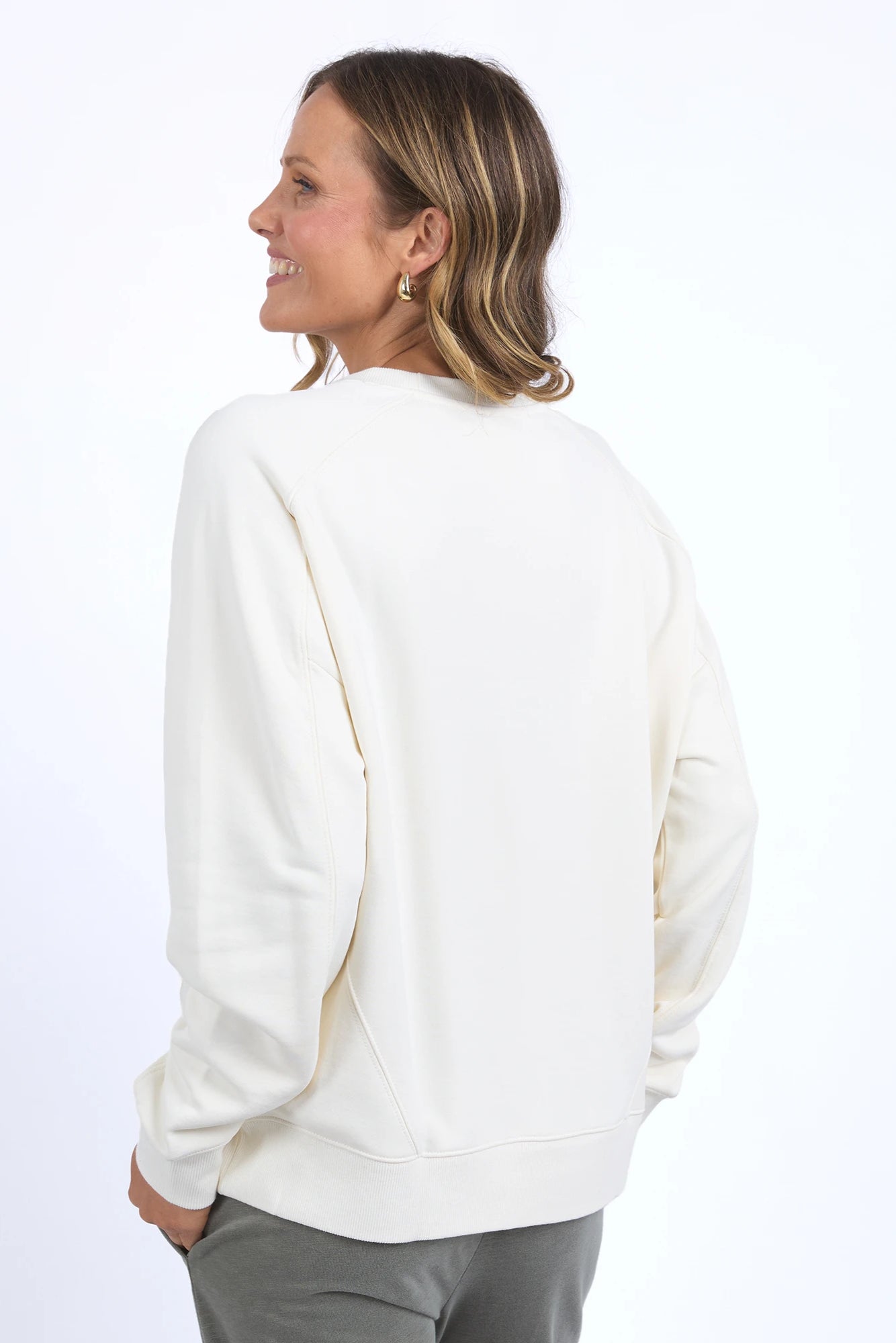 ELM NINA FLEECE CREW - PEARL - THE VOGUE STORE