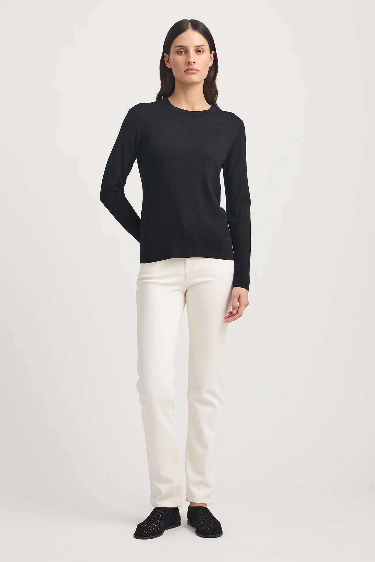 TOORALLIE FINE MERINO CREW - BLACK - THE VOGUE STORE