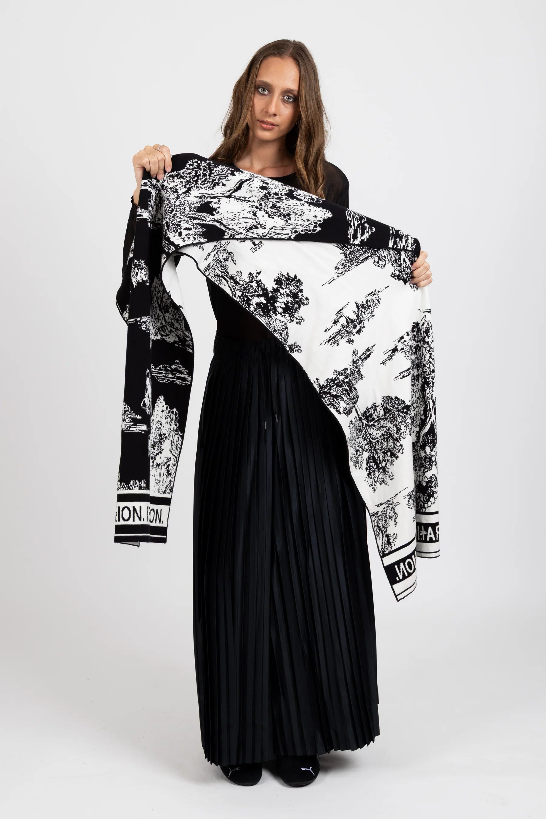 FEDERATION RIVER SCARF - THE VOGUE STORE