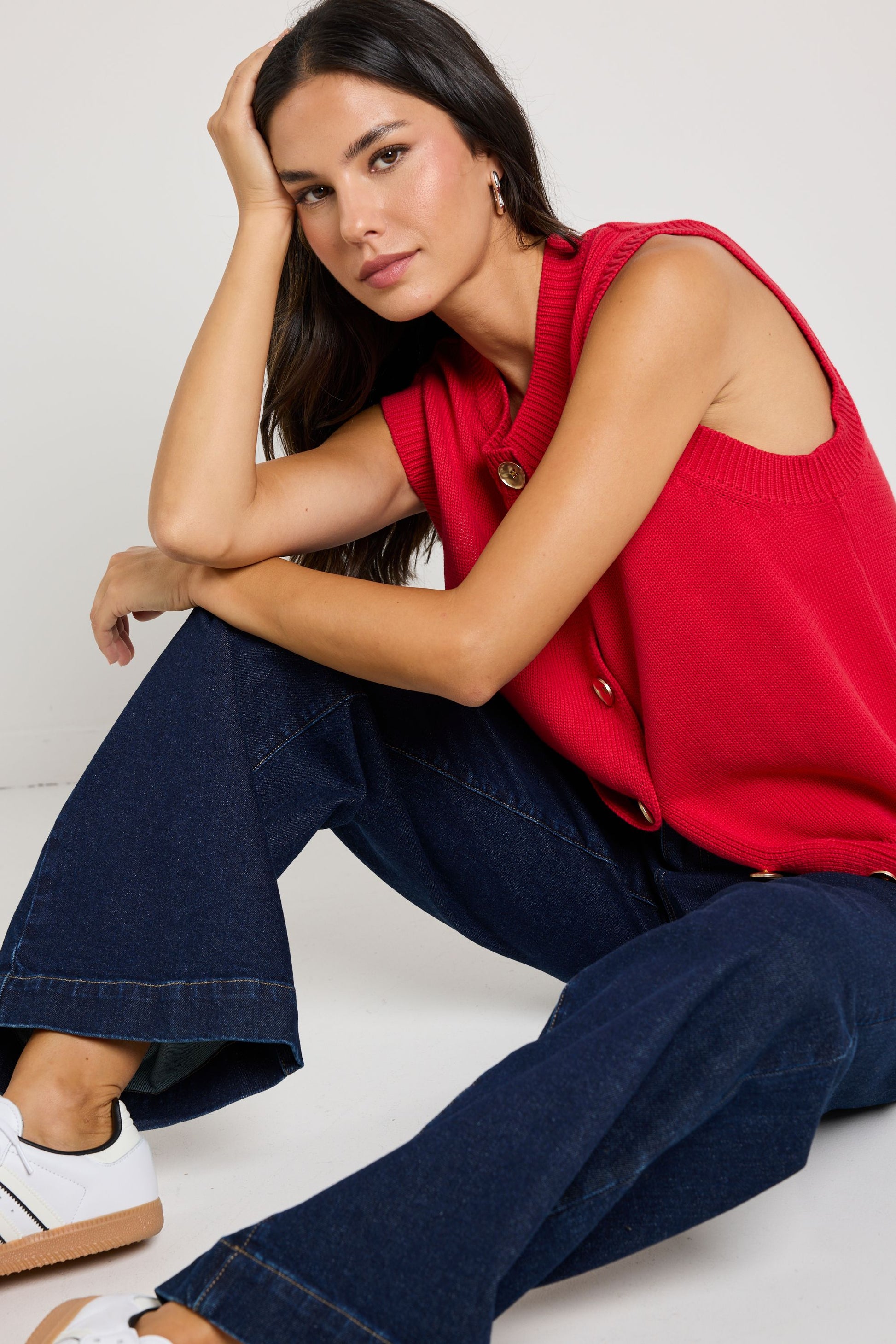 STORIES TO BE TOLD TRAIT CHERRY CREW NECK KNITTED VEST TOP - THE VOGUE STORE