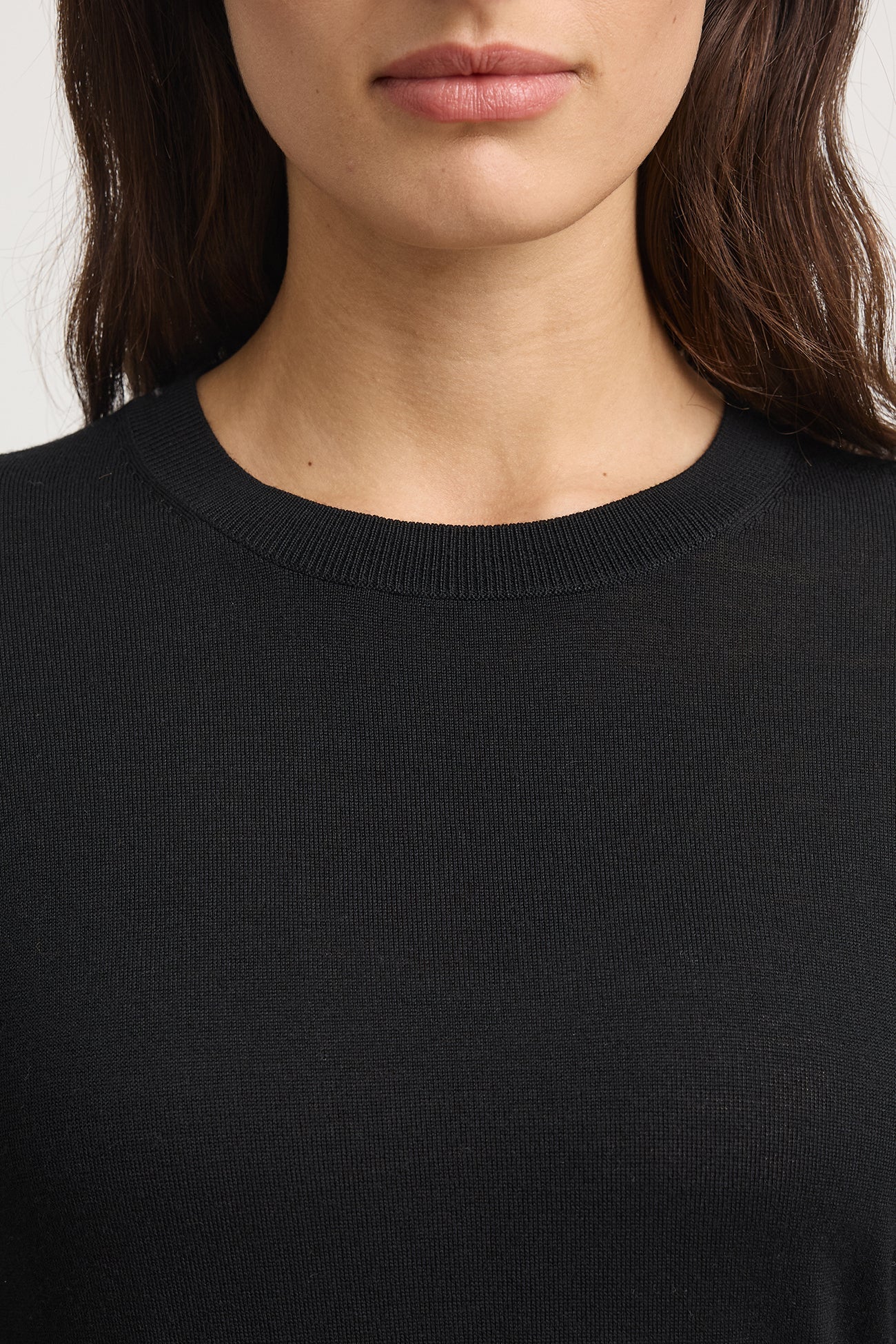 TOORALLIE FINE MERINO CREW - BLACK - THE VOGUE STORE