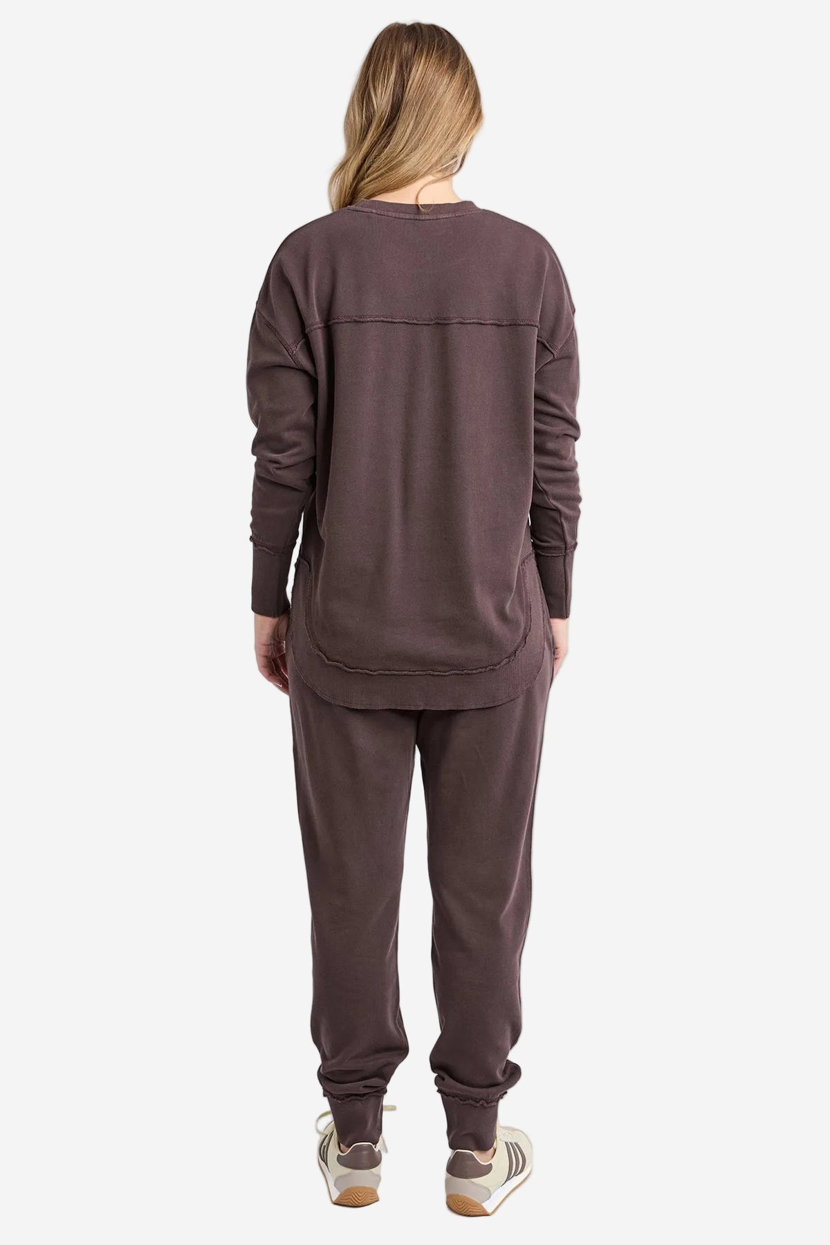 FOXWOOD SIMPLIFIED CREW - COFFEE - THE VOGUE STORE