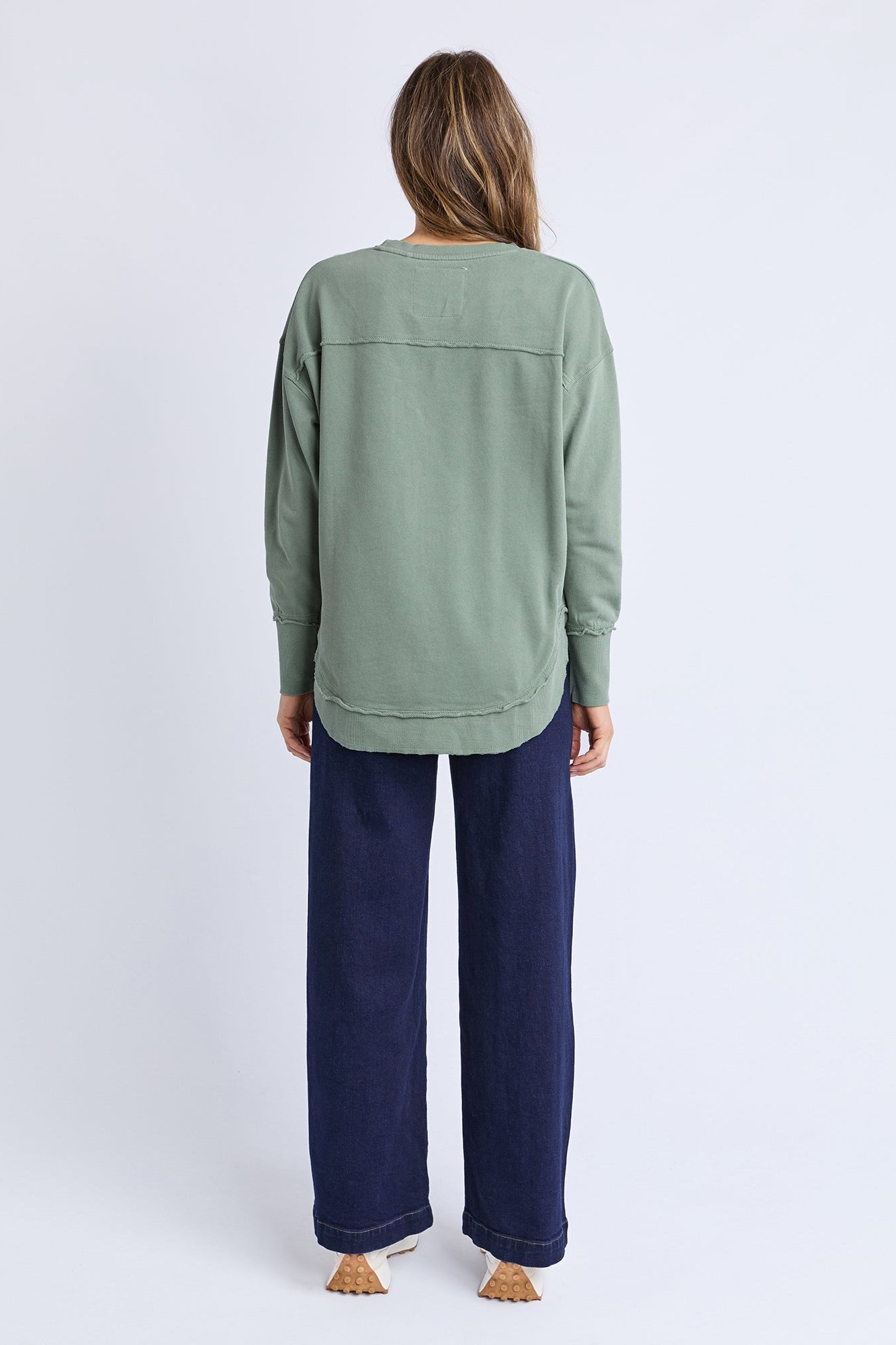 FOXWOOD SIMPLIFIED CREW - SAGE - THE VOGUE STORE