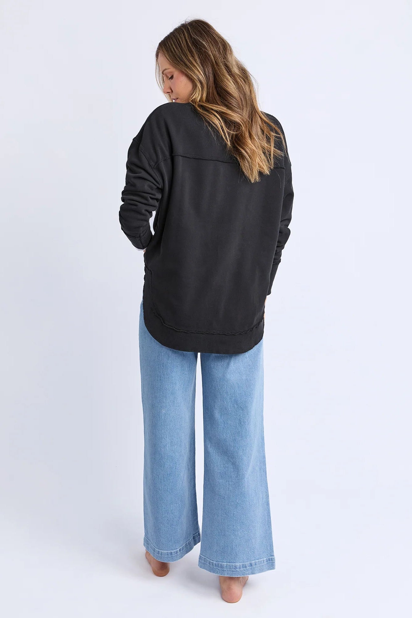 FOXWOOD SIMPLIFIED CREW - BLACK ON BLACK - THE VOGUE STORE