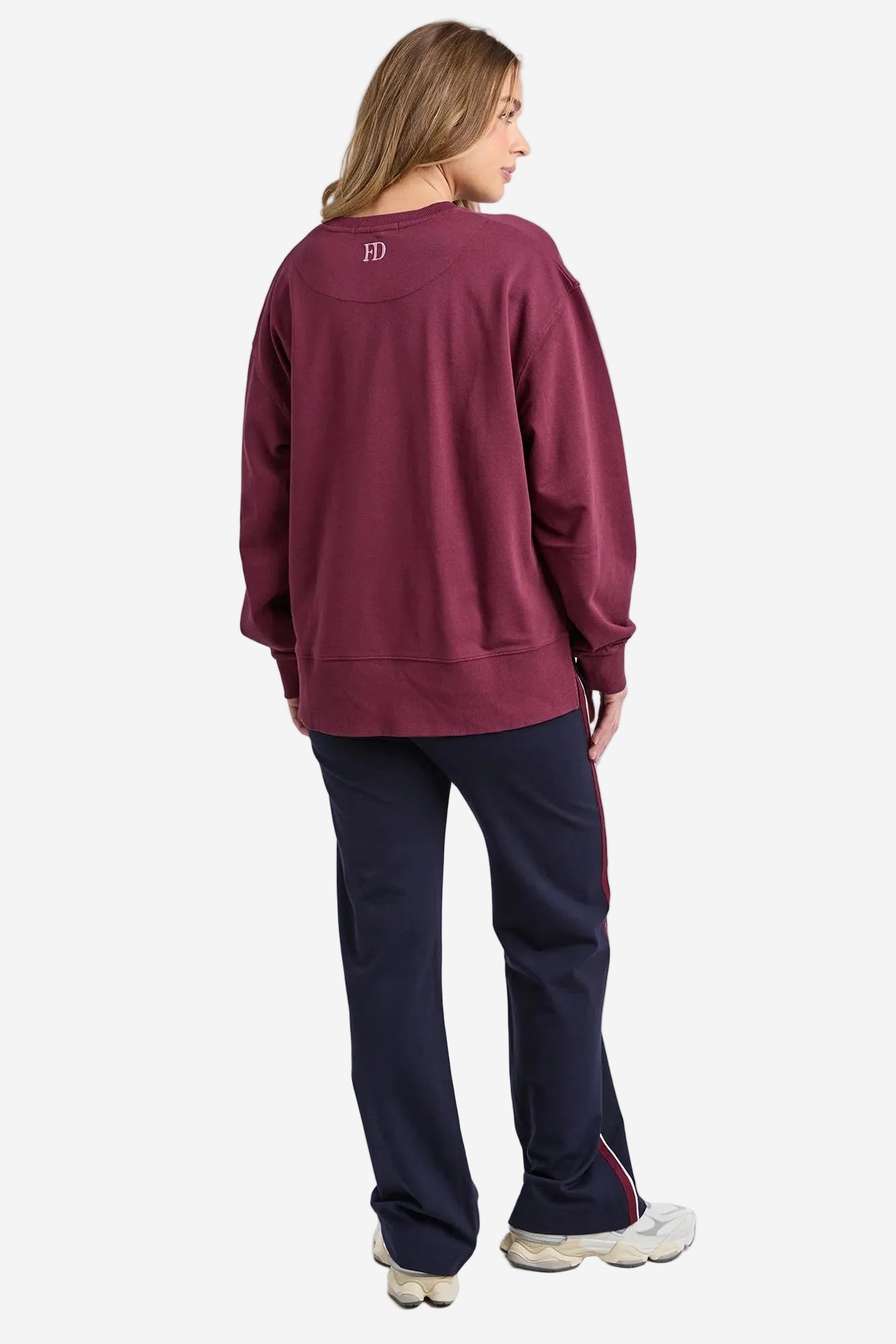 FOXWOOD EFFORTLESS CONTRAST CREW - WINE - THE VOGUE STORE