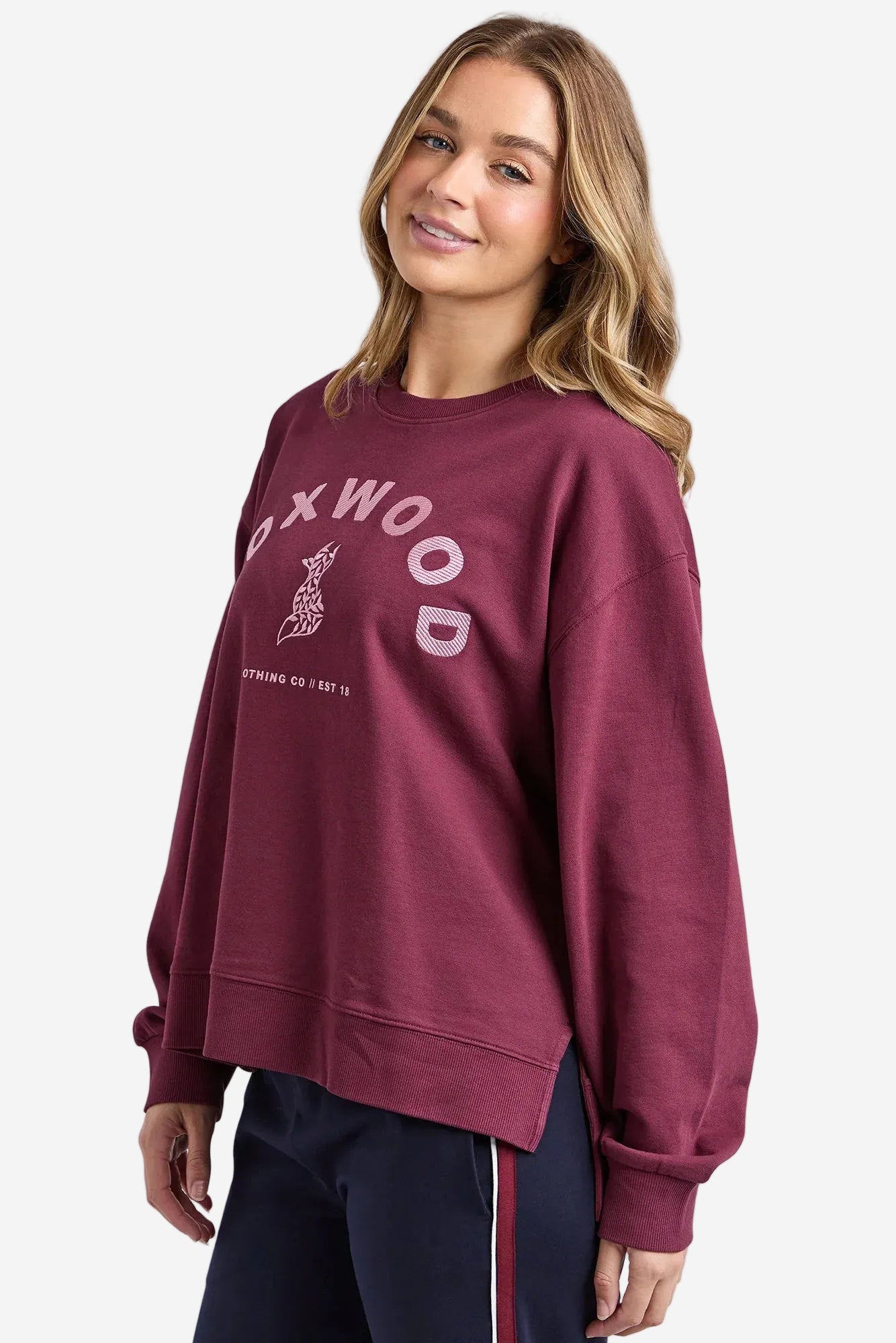 FOXWOOD EFFORTLESS CONTRAST CREW - WINE - THE VOGUE STORE
