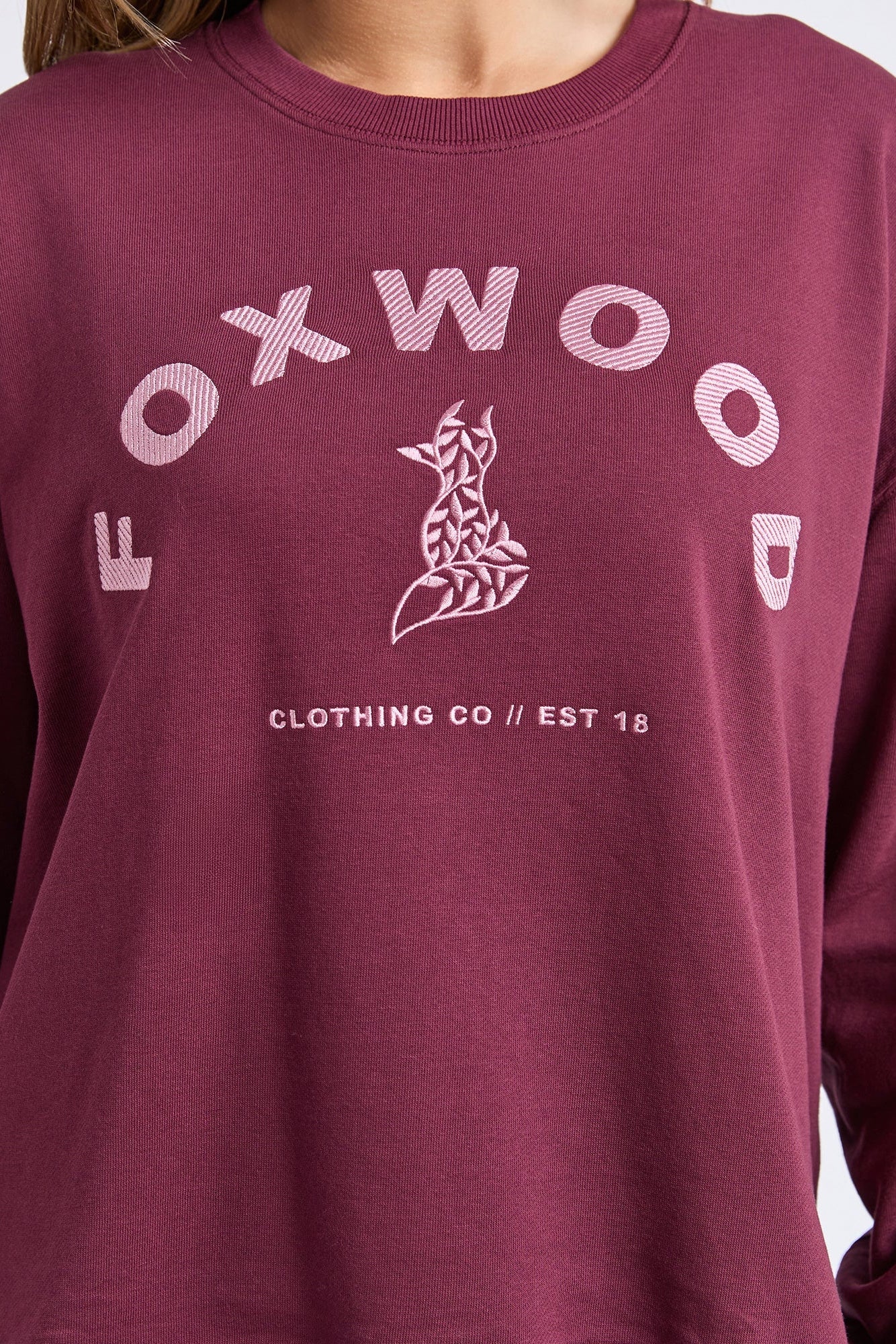 FOXWOOD EFFORTLESS CONTRAST CREW - WINE - THE VOGUE STORE