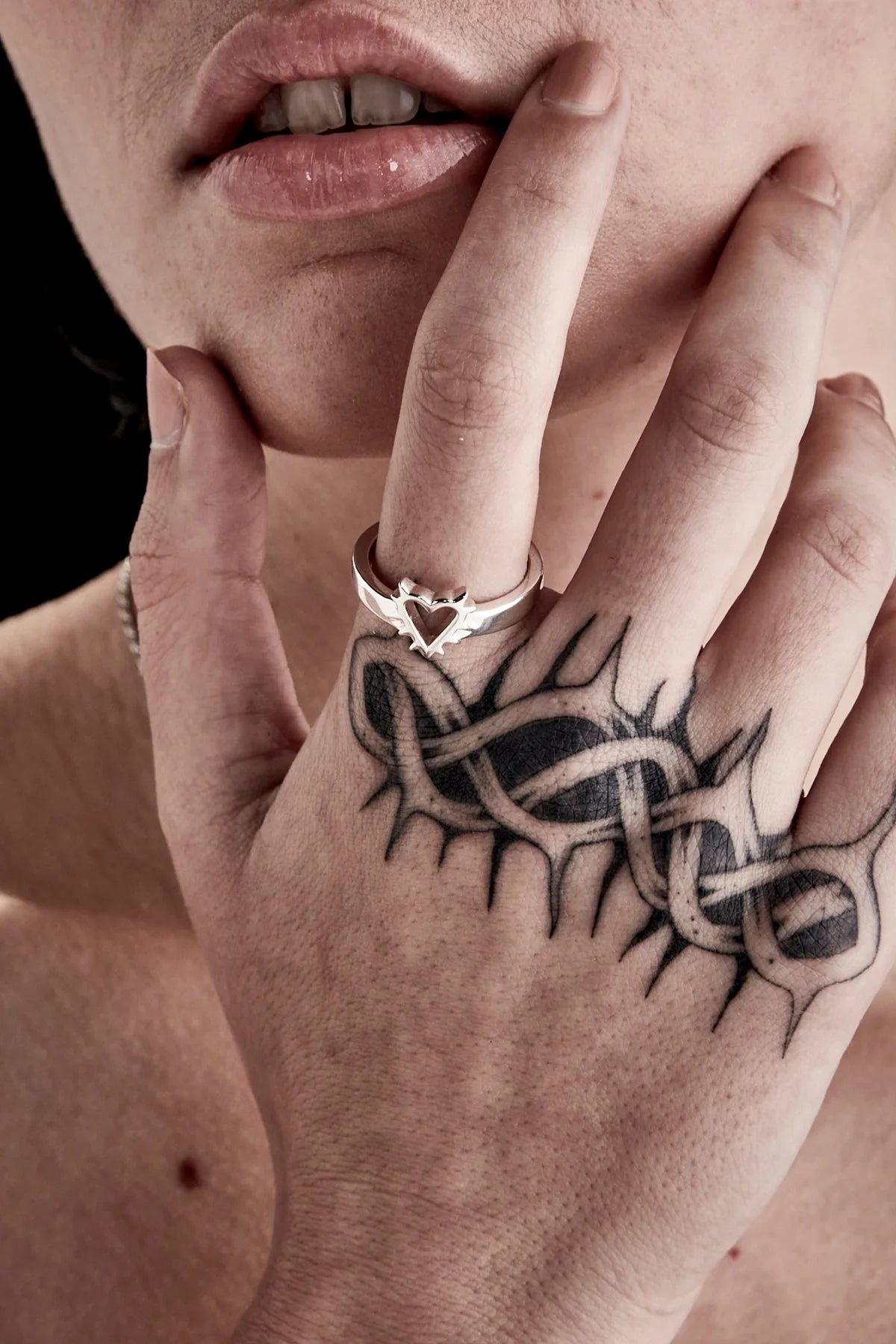 STOLEN GIRLFRIENDS CLUB - MINI HEART SPIKE RING - THE VOGUE STORE