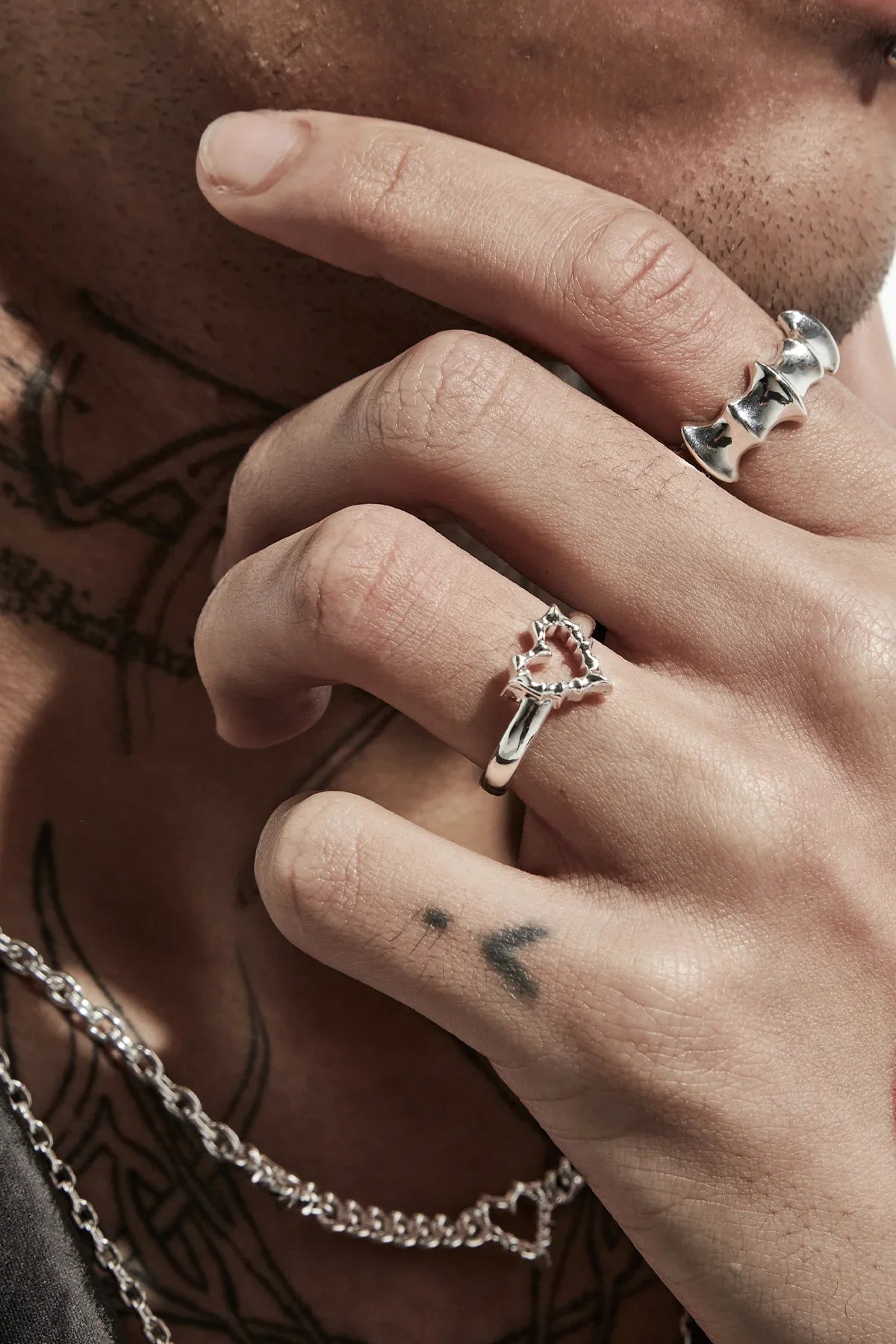 STOLEN GIRLFRIENDS CLUB JAGGED HEART MINI RING - THE VOGUE STORE