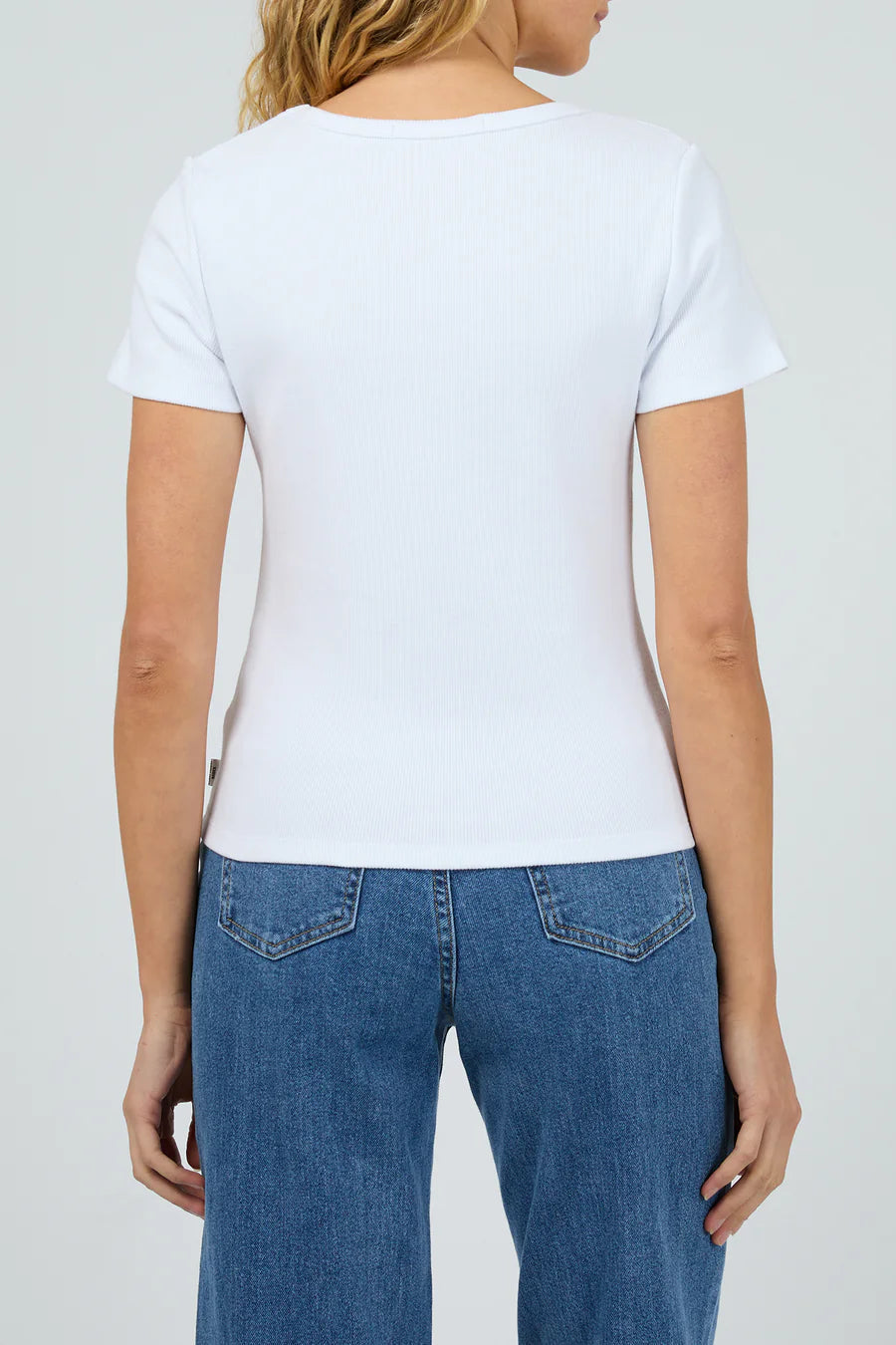 SILENT THEORY MIA TEE - WHITE - THE VOGUE STORE