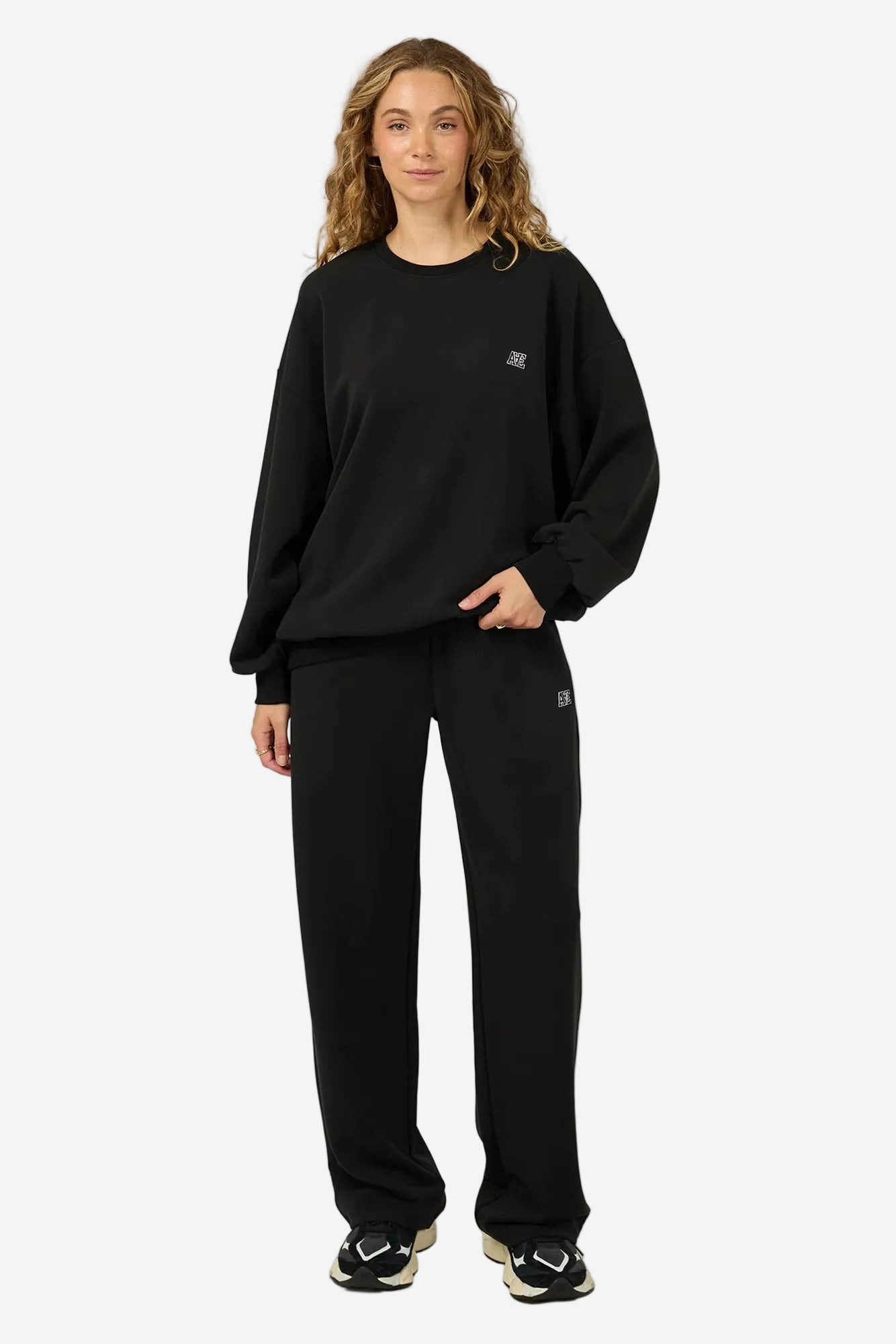 ALL ABOUT EVE LUXE ACTIVE BOX CREW - BLACK - THE VOGUE STORE