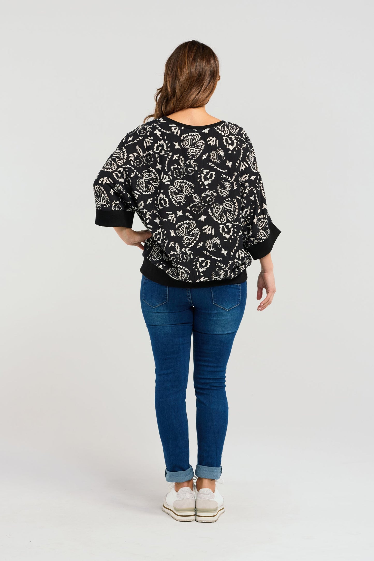 SEDUCE FLORENCE TOP - WHITE PAISLEY - THE VOGUE STORE