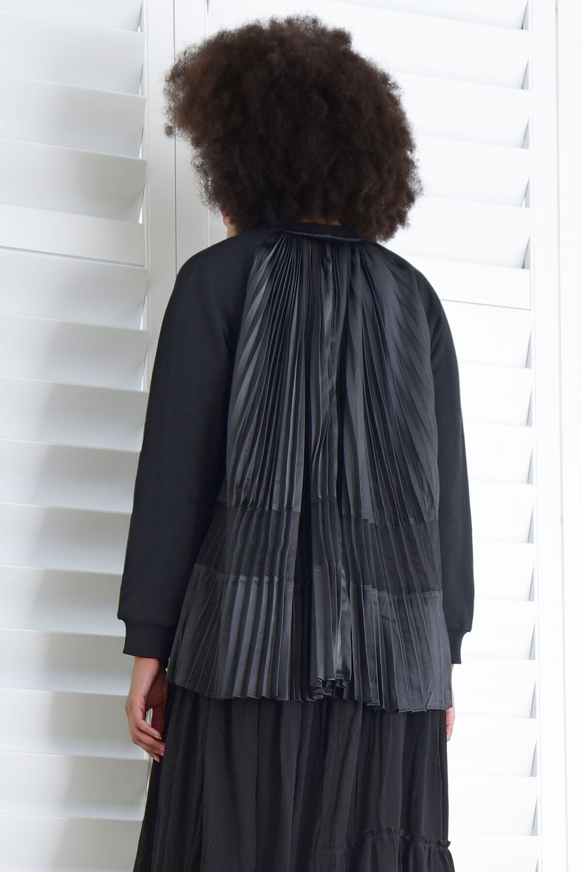 CURATE PLEATS MEET TOP - BLACK - THE VOGUE STORE