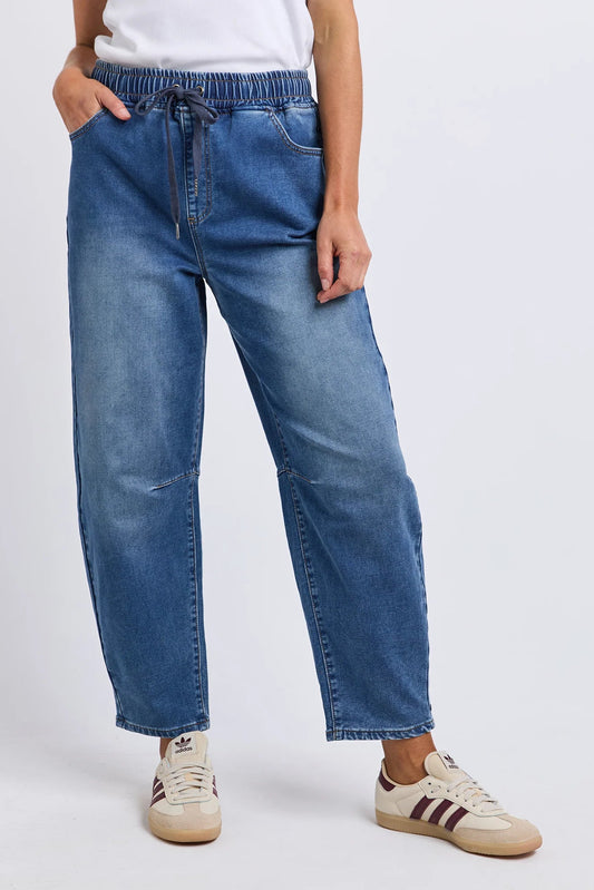 ELM MARTA BARREL JOGGER - MID BLUE WASH - THE VOGUE STORE