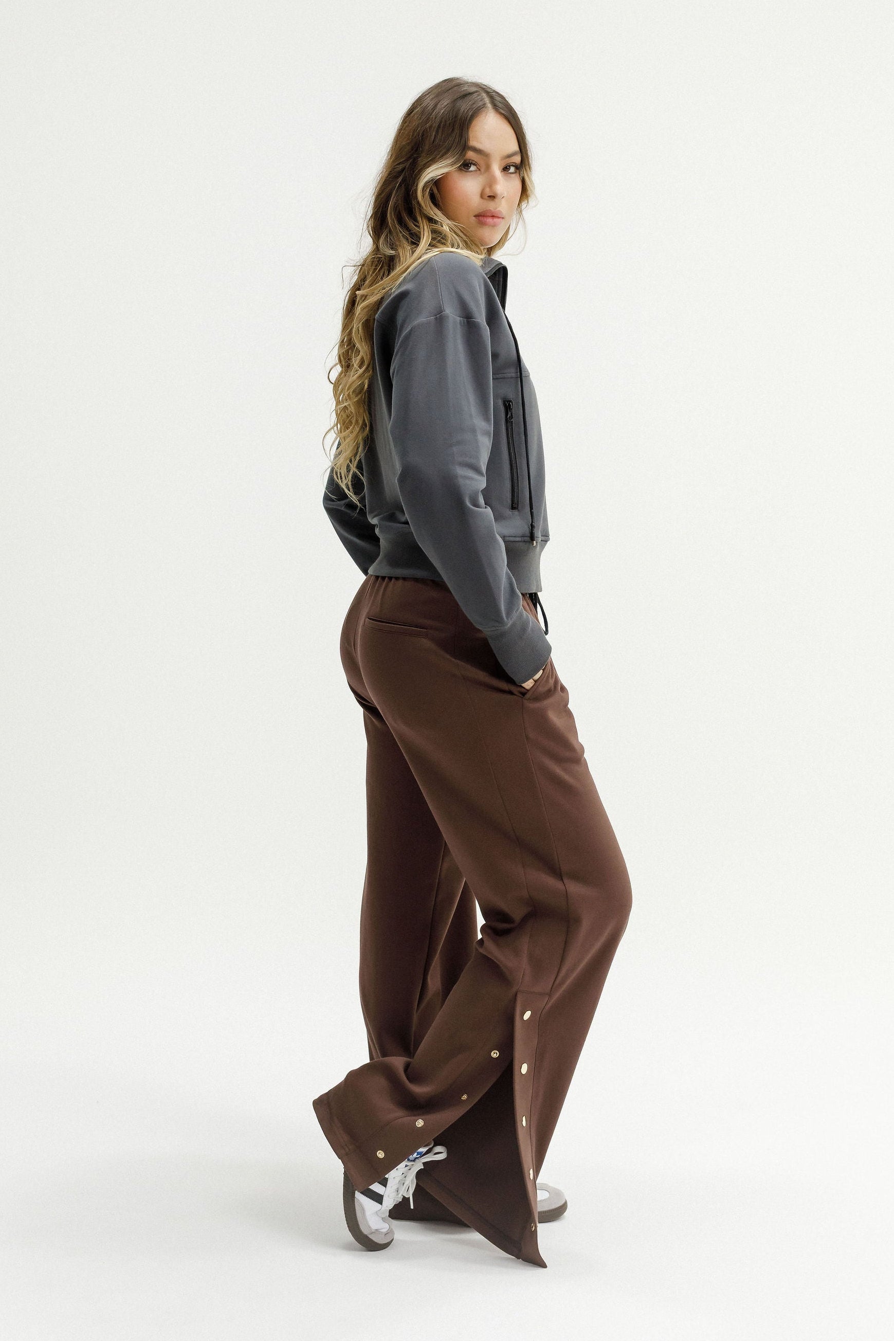 ROSE ROAD ABBOTT SWEATER - GRAPHITE - THE VOGUE STORE