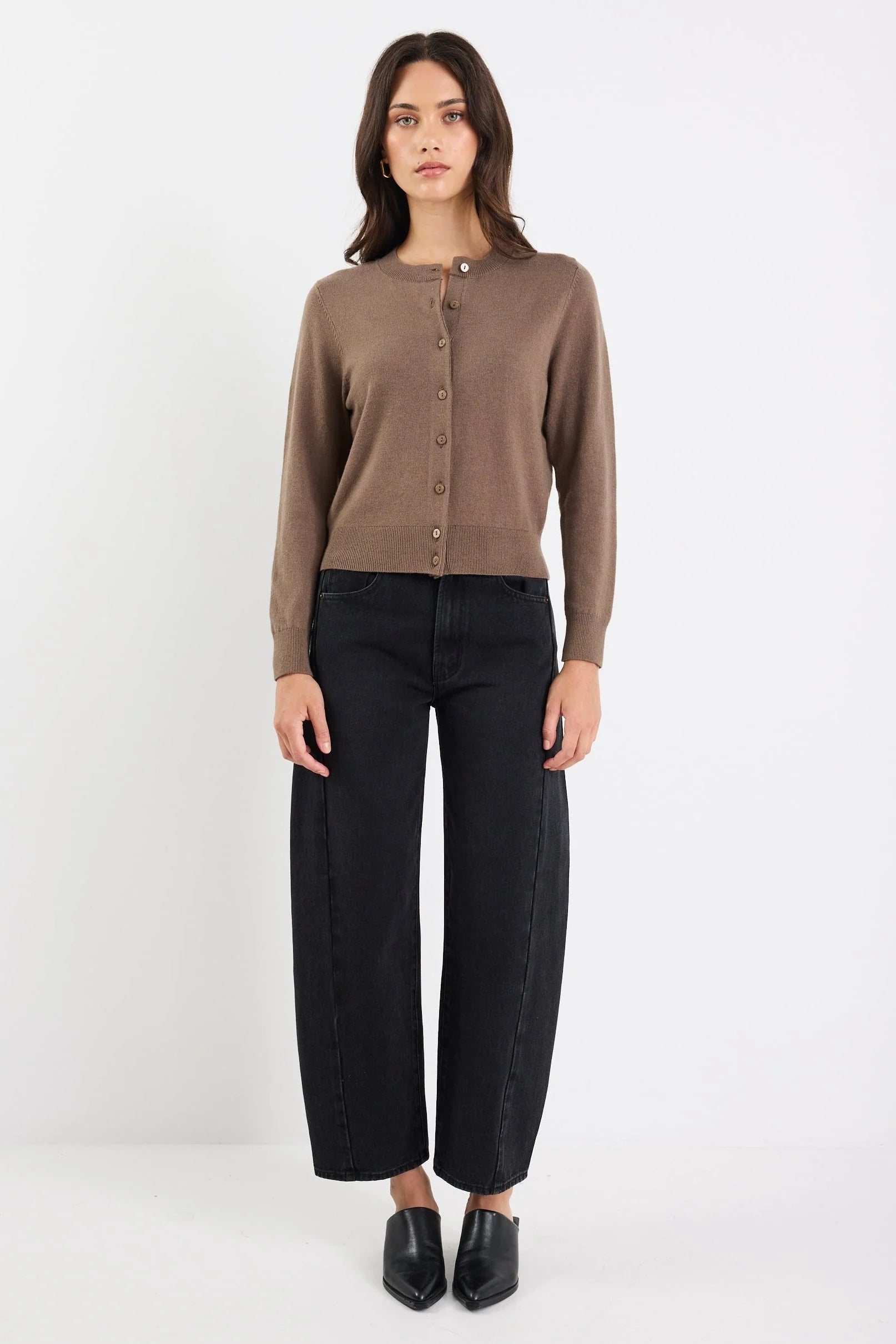 STORIES BE TOLD AUTOGRAPH MOCHA SOFT FINE GAUGE CREWNECK CARDIGAN - THE VOGUE STORE