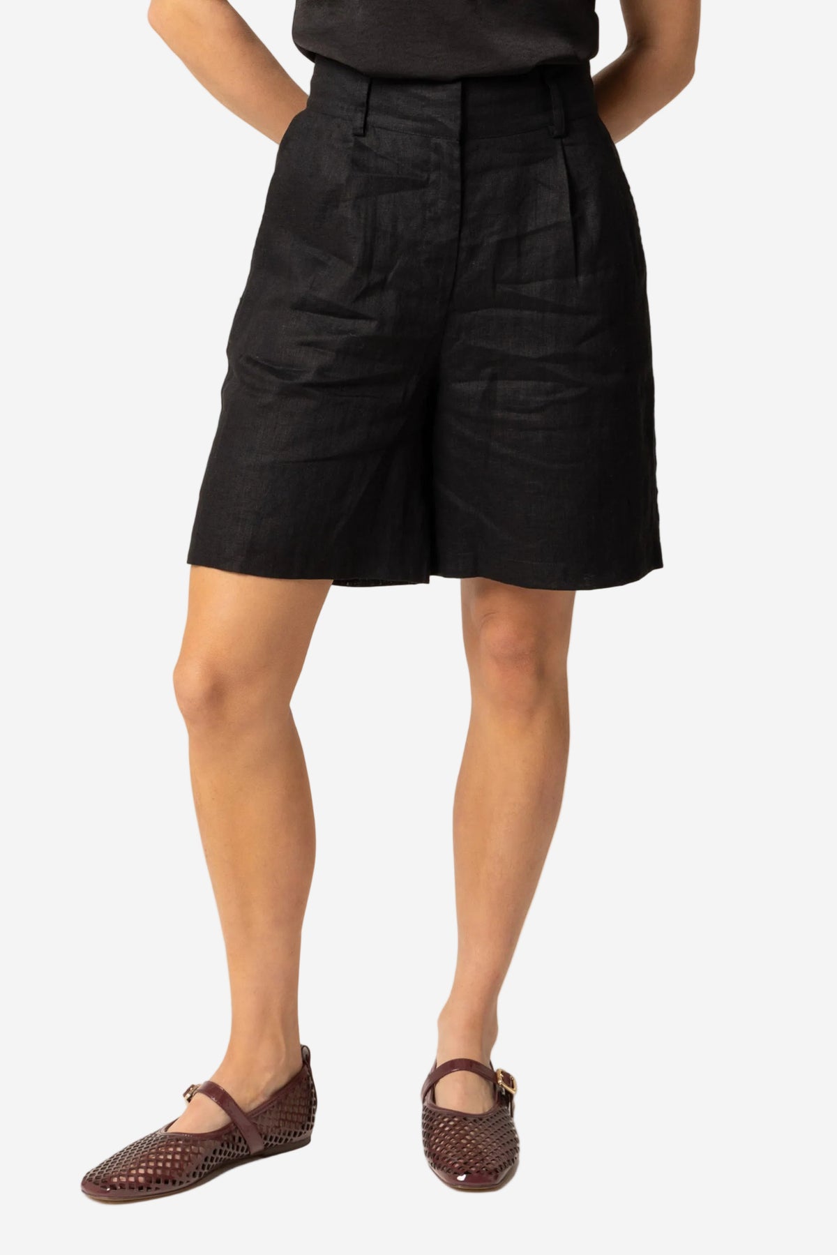 BILLIE THE LABEL BERMUDA SHORT - BLACK - THE VOGUE STORE