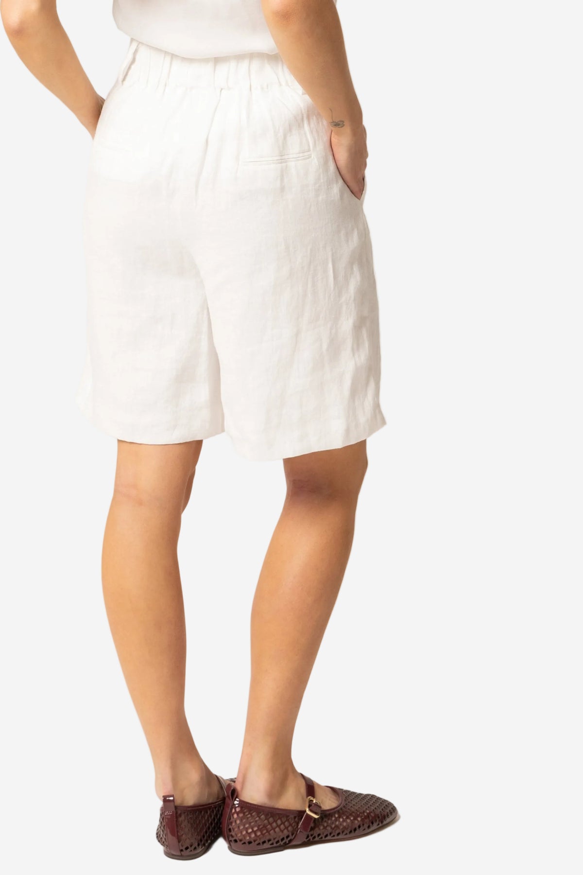 BILLIE THE LABEL BERMUDA SHORT - WHITE - THE VOGUE STORE