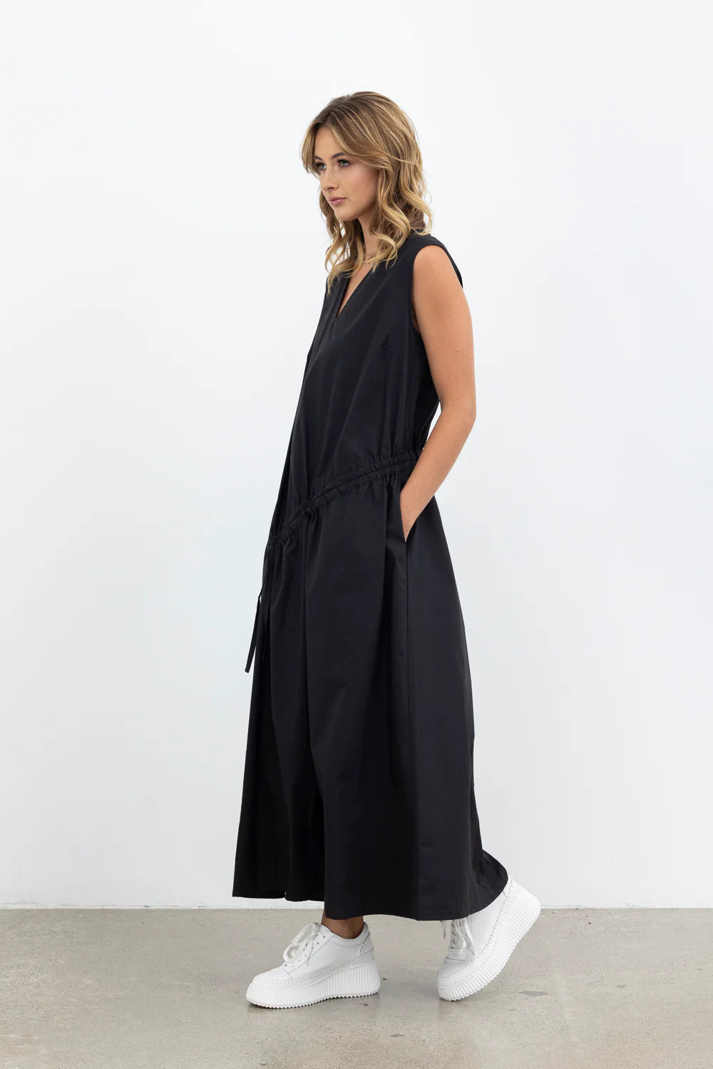 STYLE X LAB CINEMATIC DRESS - BLACK - THE VOGUE STORE