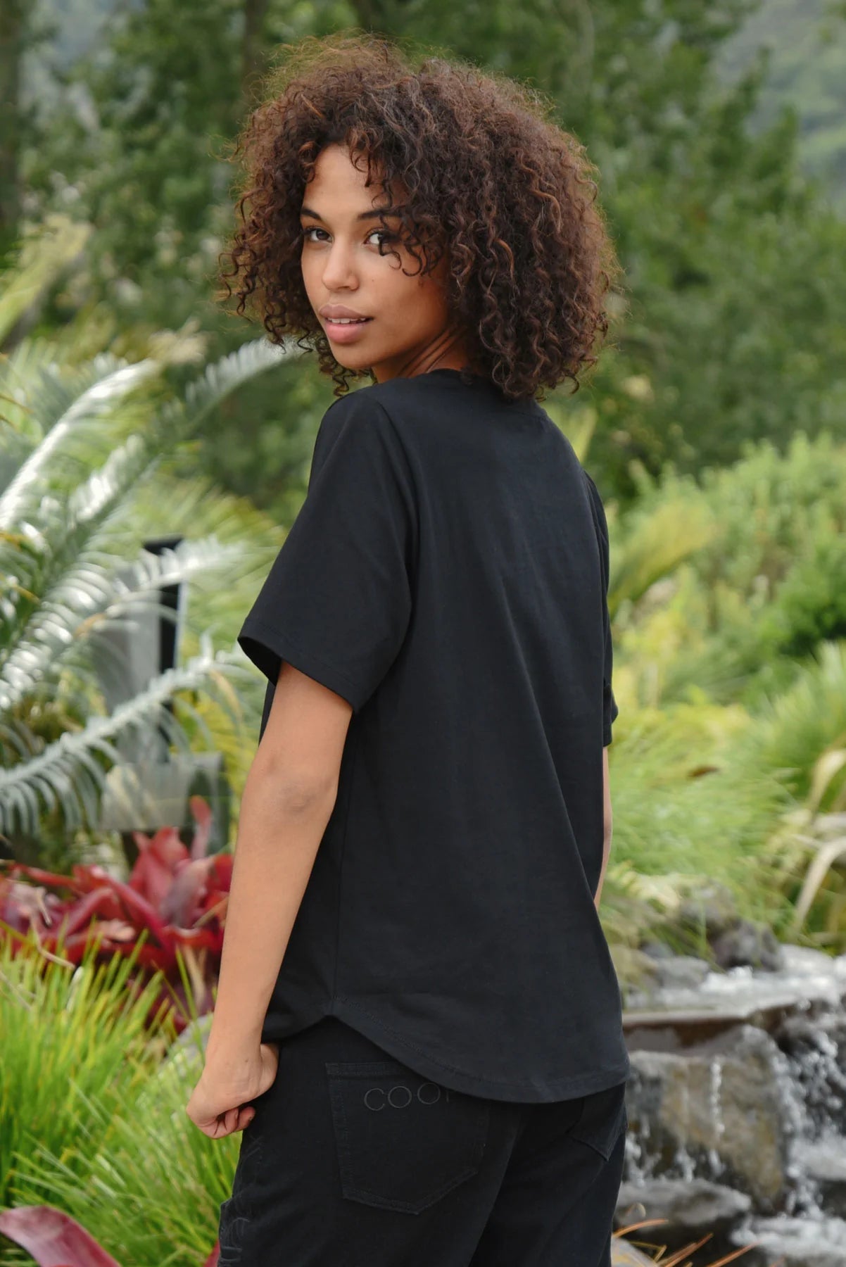 COOP BLOOMING MARVELLOUS T-SHIRT - BLACK - THE VOGUE STORE