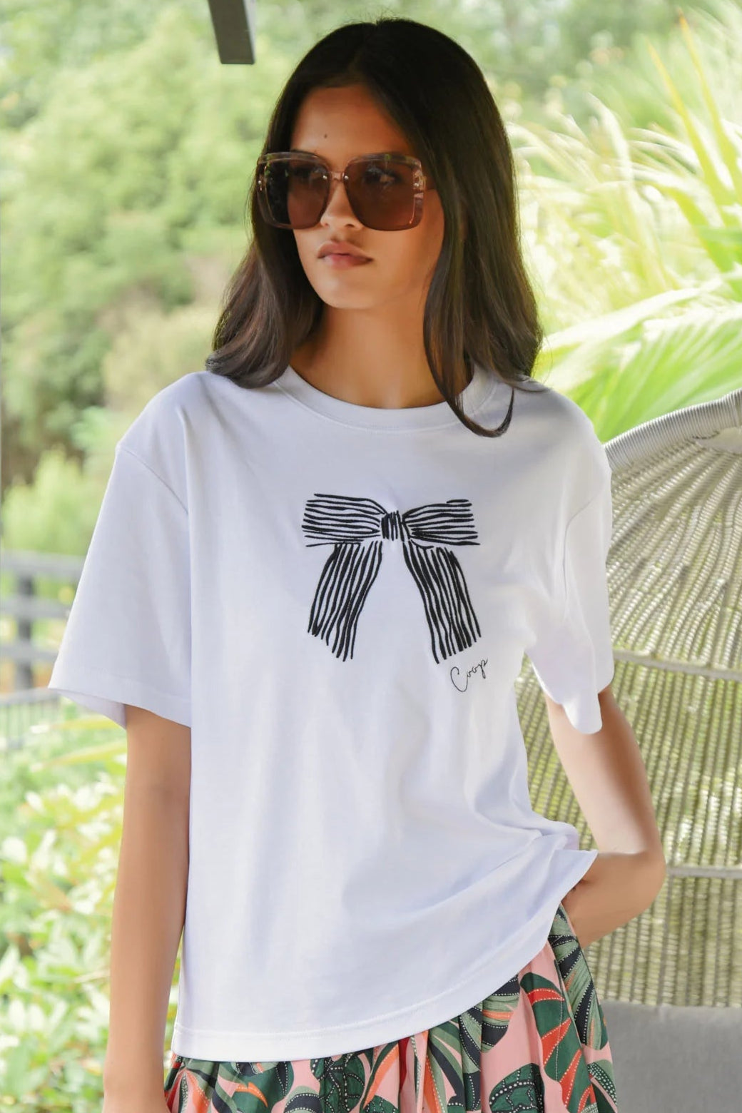 COOP GOTTA BOW T-SHIRT - WHITE & BLACK - THE VOGUE STORE