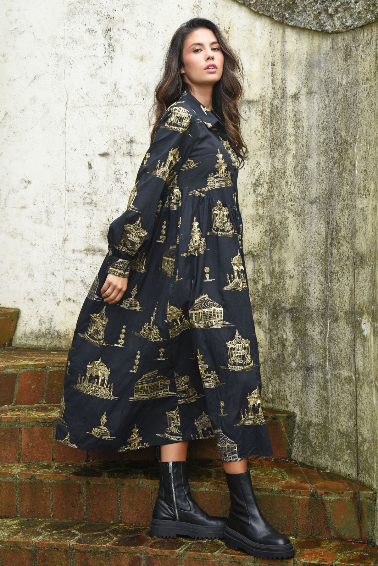 COOP LOOM WITH A VIEW DRESS - BLACK & GOLD - THE VOGUE STORE