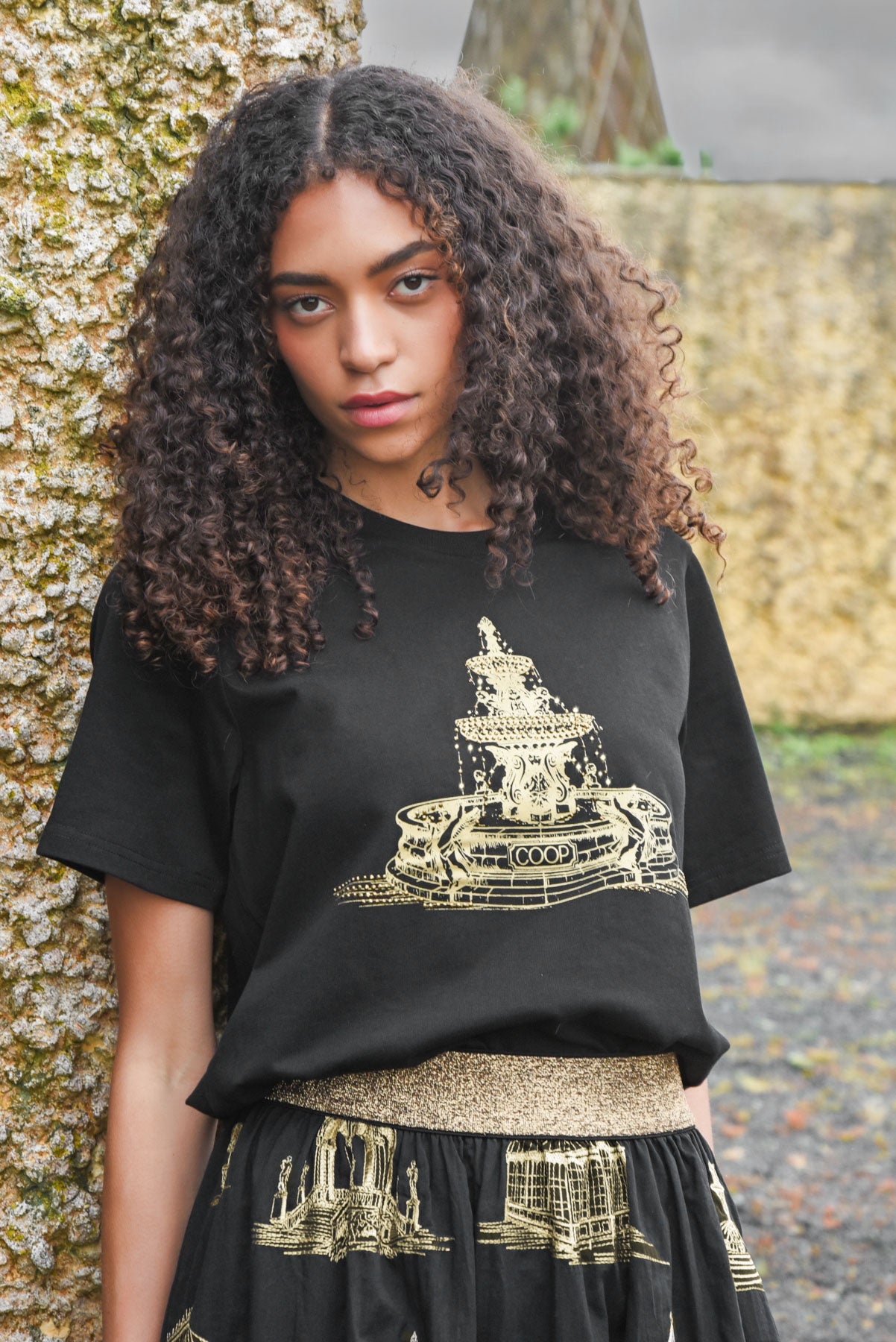 COOP FOUNTAIN OF SPARKLE T-SHIRT - BLACK - THE VOGUE STORE