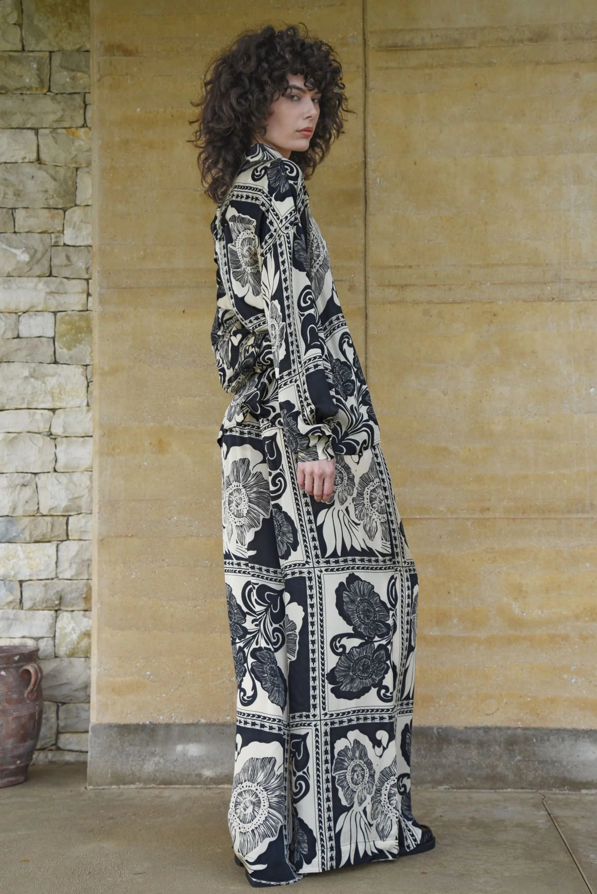 CURATE KICK PLEAT PANT - BLACK VINTAGE - THE VOGUE STORE
