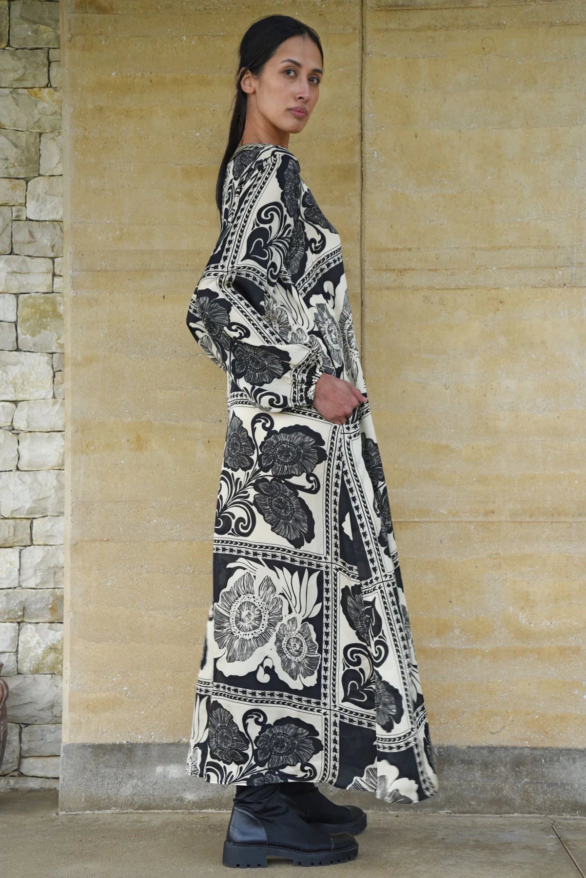CURATE THE ART OF GIVING DRESS - BLACK VINTAGE