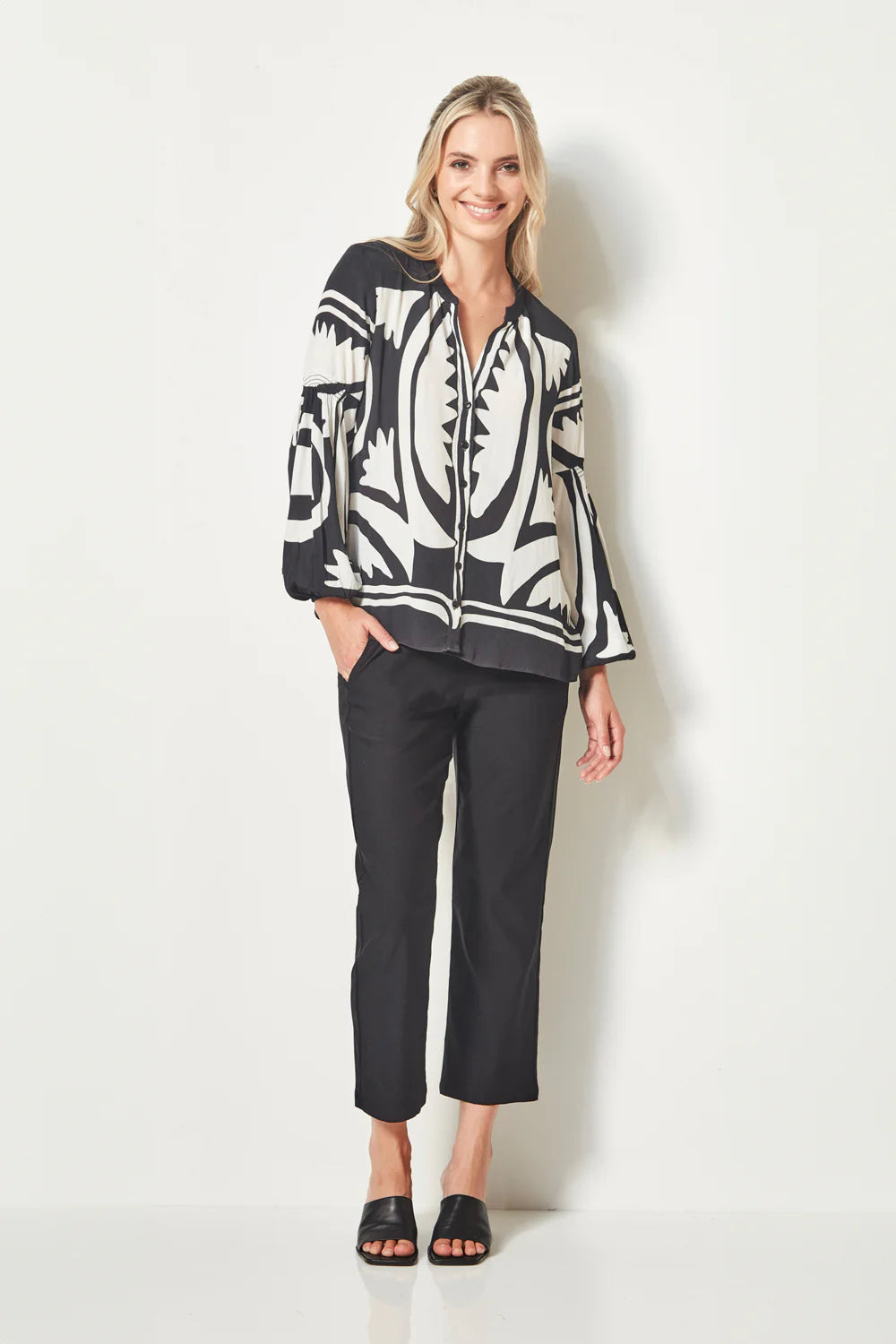 VERGE TRIP PANT - BLACK - THE VOGUE STORE