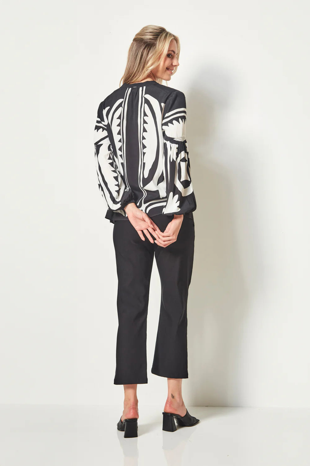 VERGE TRIP PANT - BLACK - THE VOGUE STORE