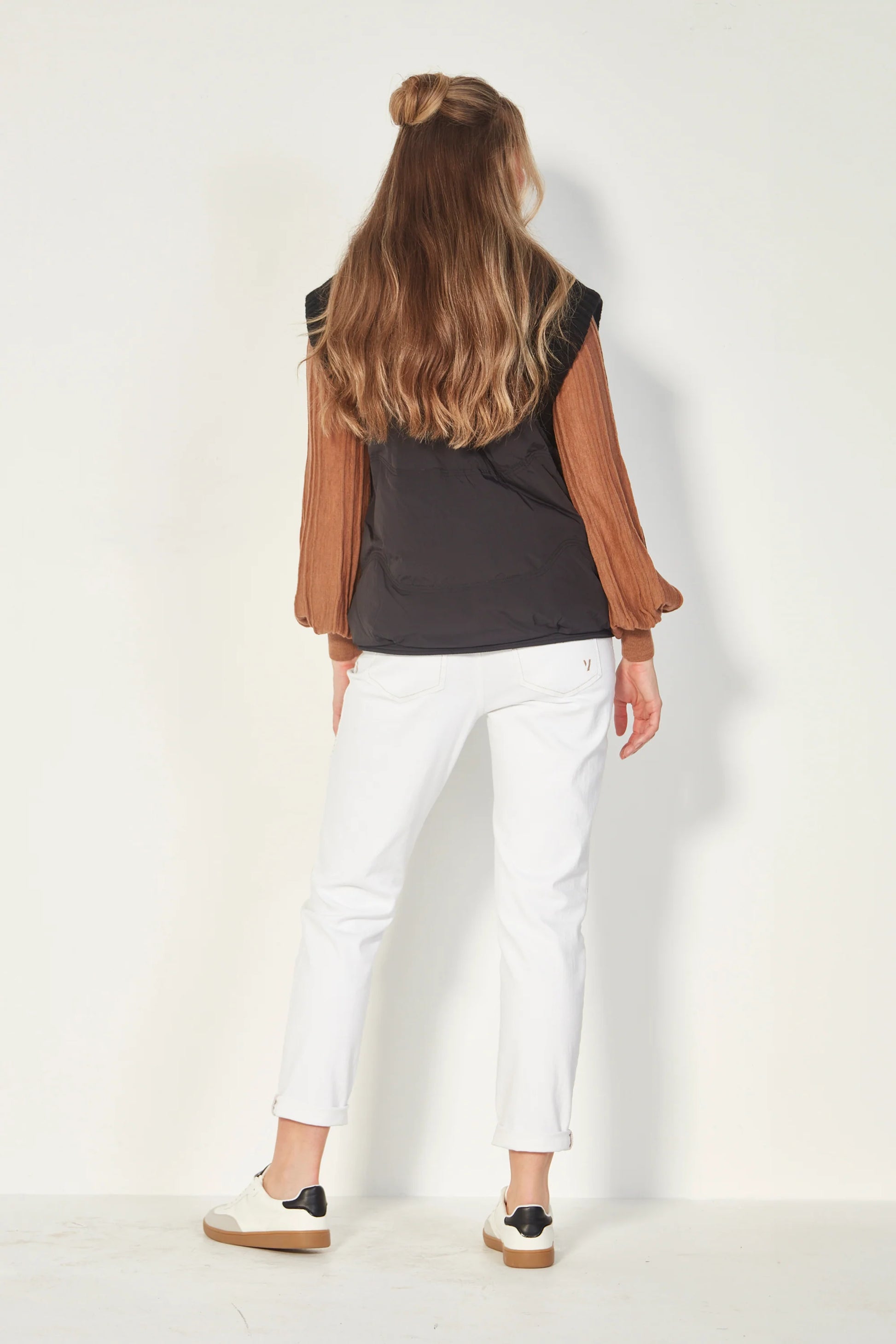 VERGE CHAKA VEST - BLACK - THE VOGUE STORE