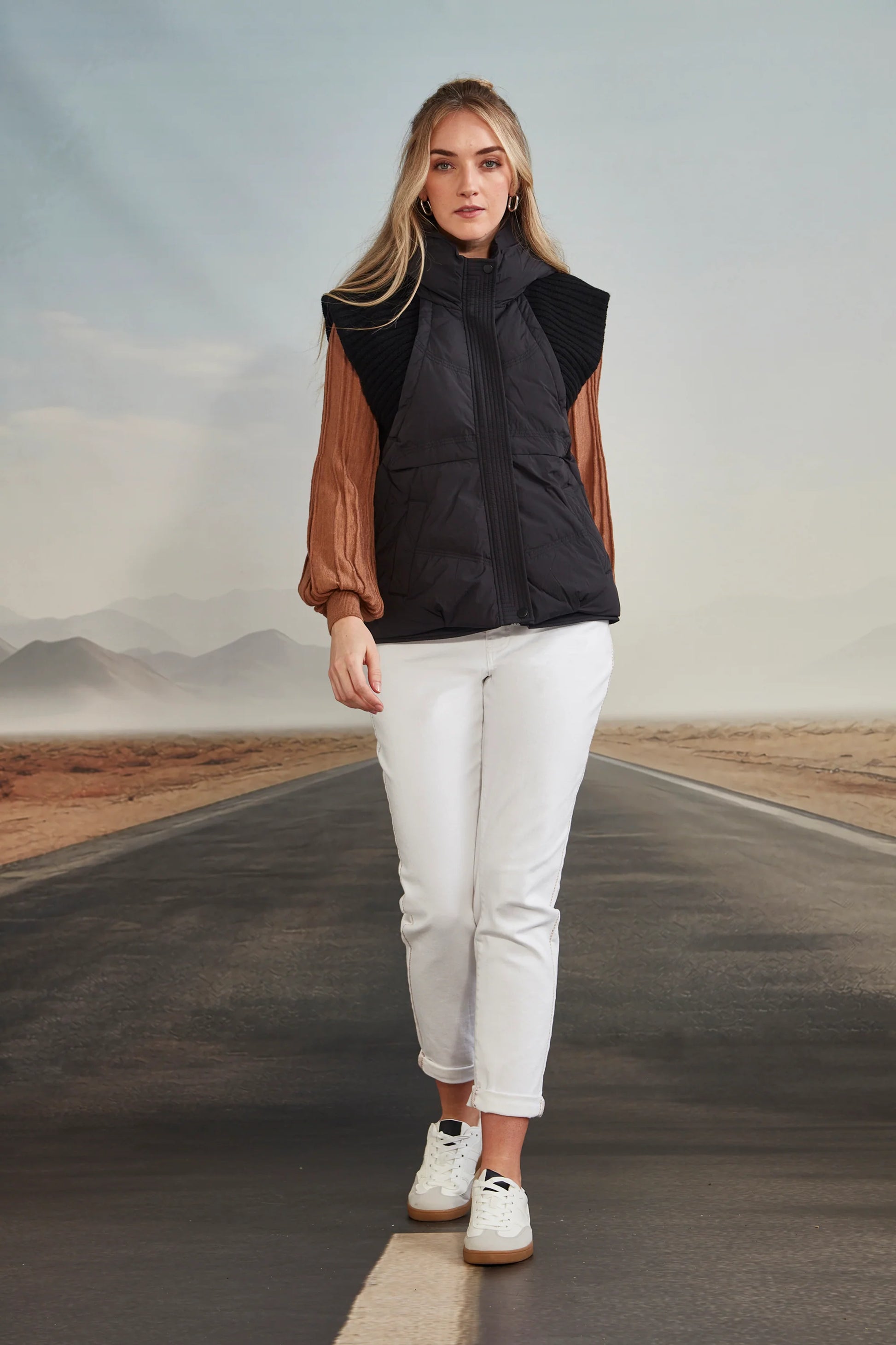 VERGE CHAKA VEST - BLACK - THE VOGUE STORE