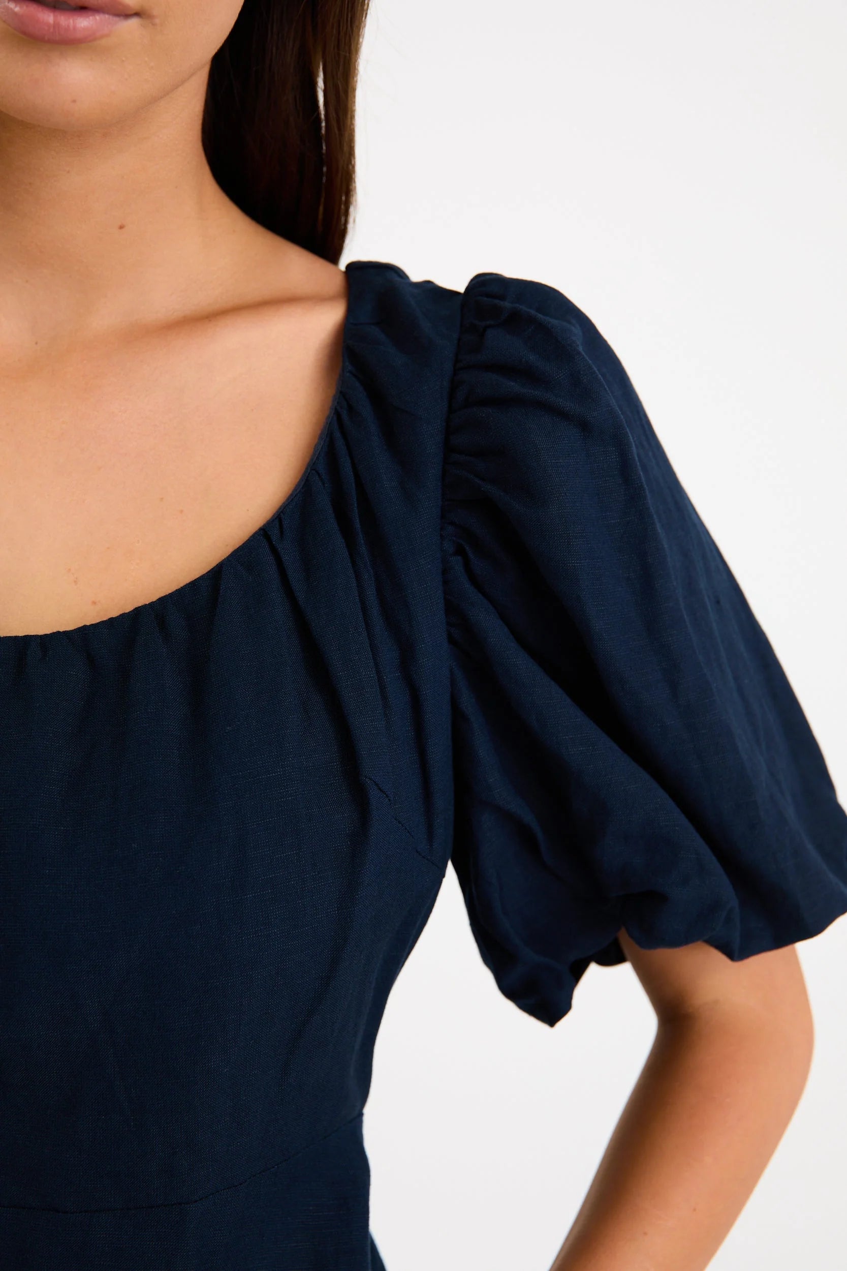 STORIES BE TOLD CHORUS NAVY PUFF SLEEVE SCOOP NECK FLOATY MAXI DRESS - THE VOGUE STORE
