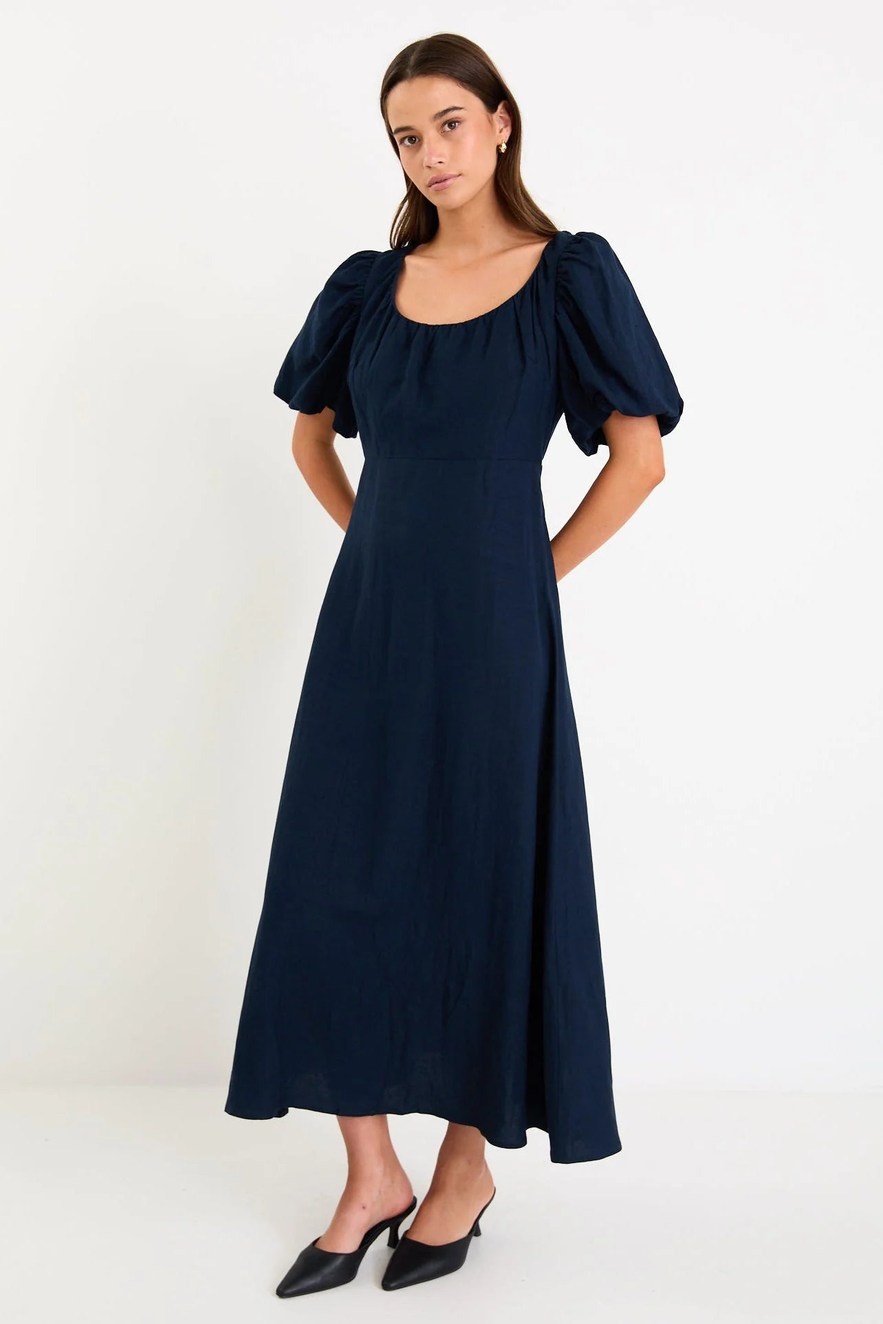 STORIES BE TOLD CHORUS NAVY PUFF SLEEVE SCOOP NECK FLOATY MAXI DRESS - THE VOGUE STORE