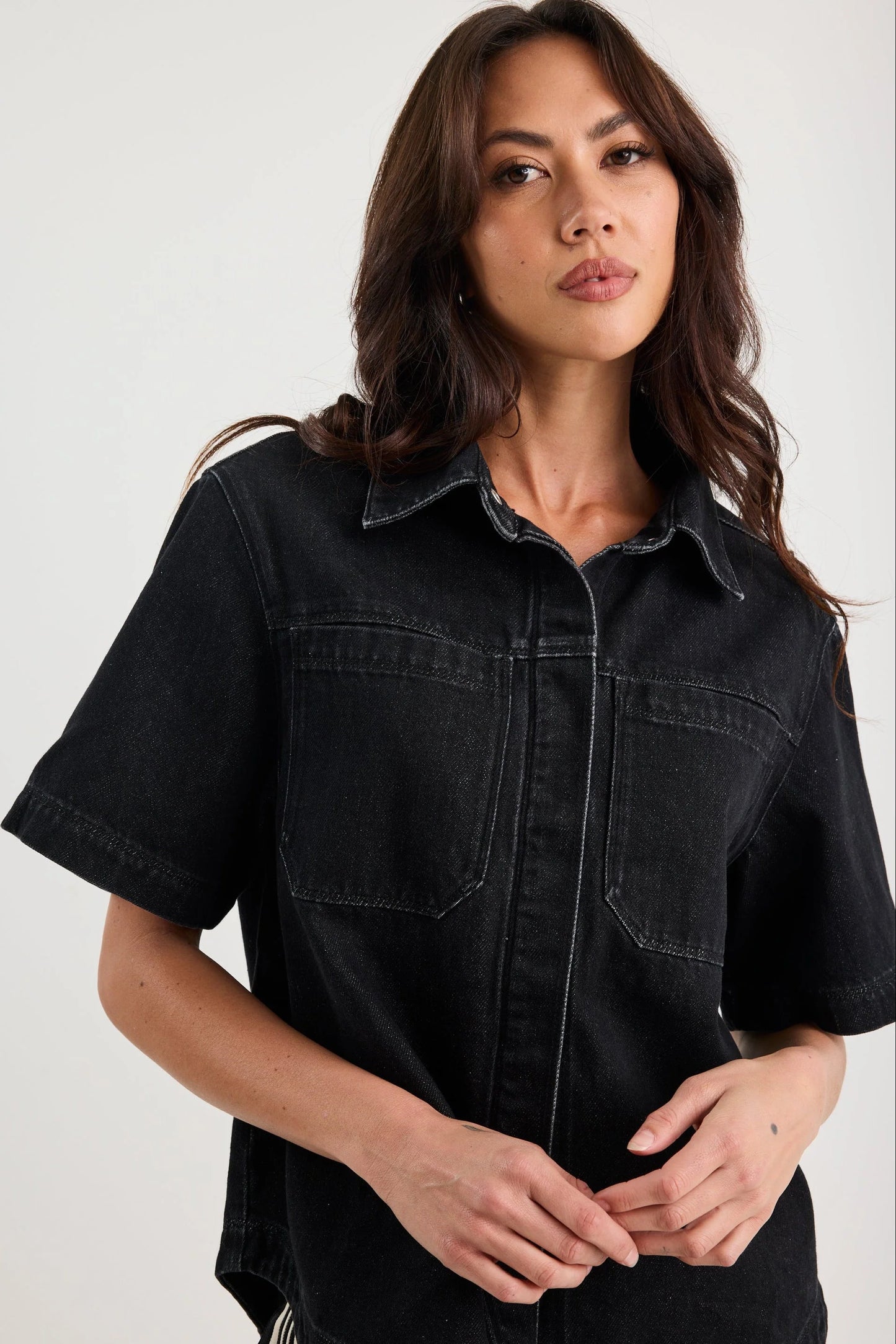 STORIES BE TOLD CRUCIAL BLACK DENIM SHORT SLEEVE SHACKET - THE VOGUE STORE