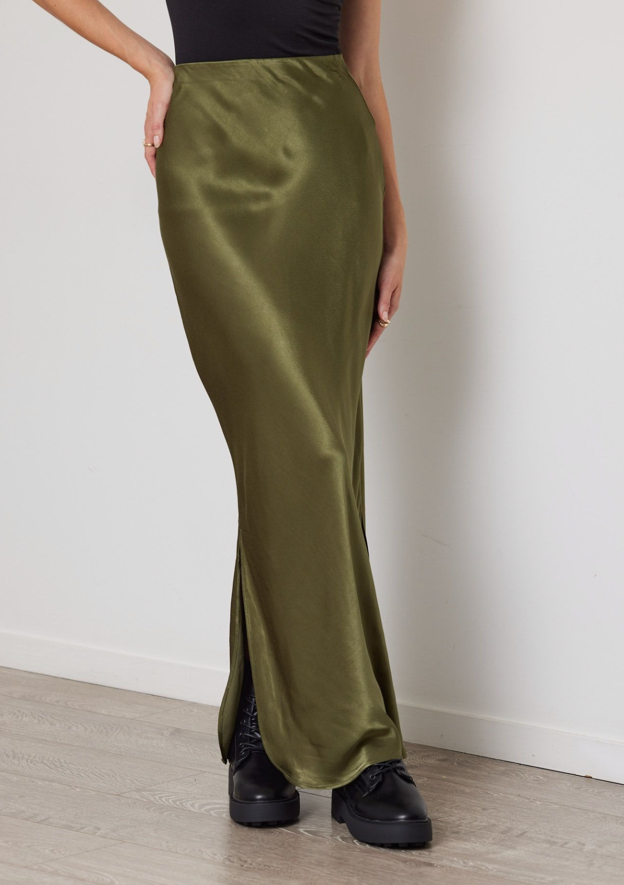 DUO REINE BIAS SKIRT - OLIVE - THE VOGUE STORE