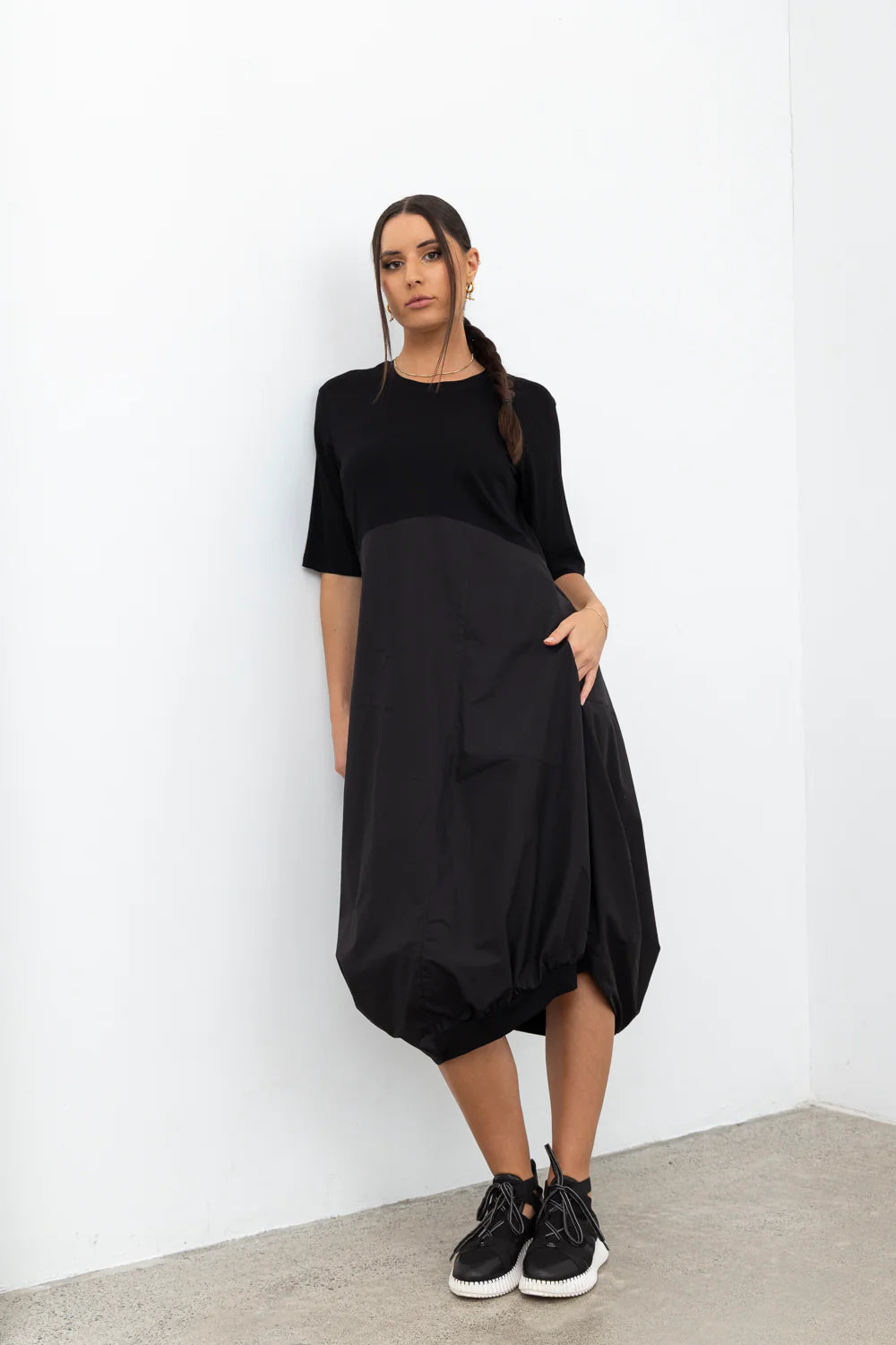 STYLE X LAB DYNAMIC DRAPE DRESS - BLACK - THE VOGUE STORE