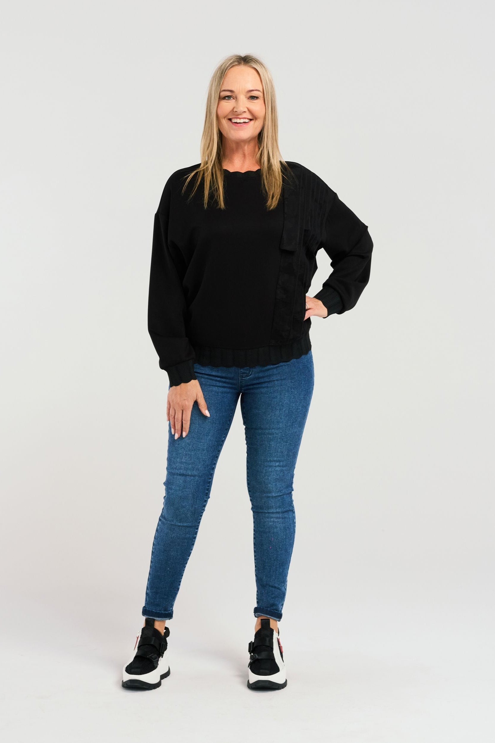 ZAFINA MORGAN SWEAT - BLACK - THE VOGUE STORE