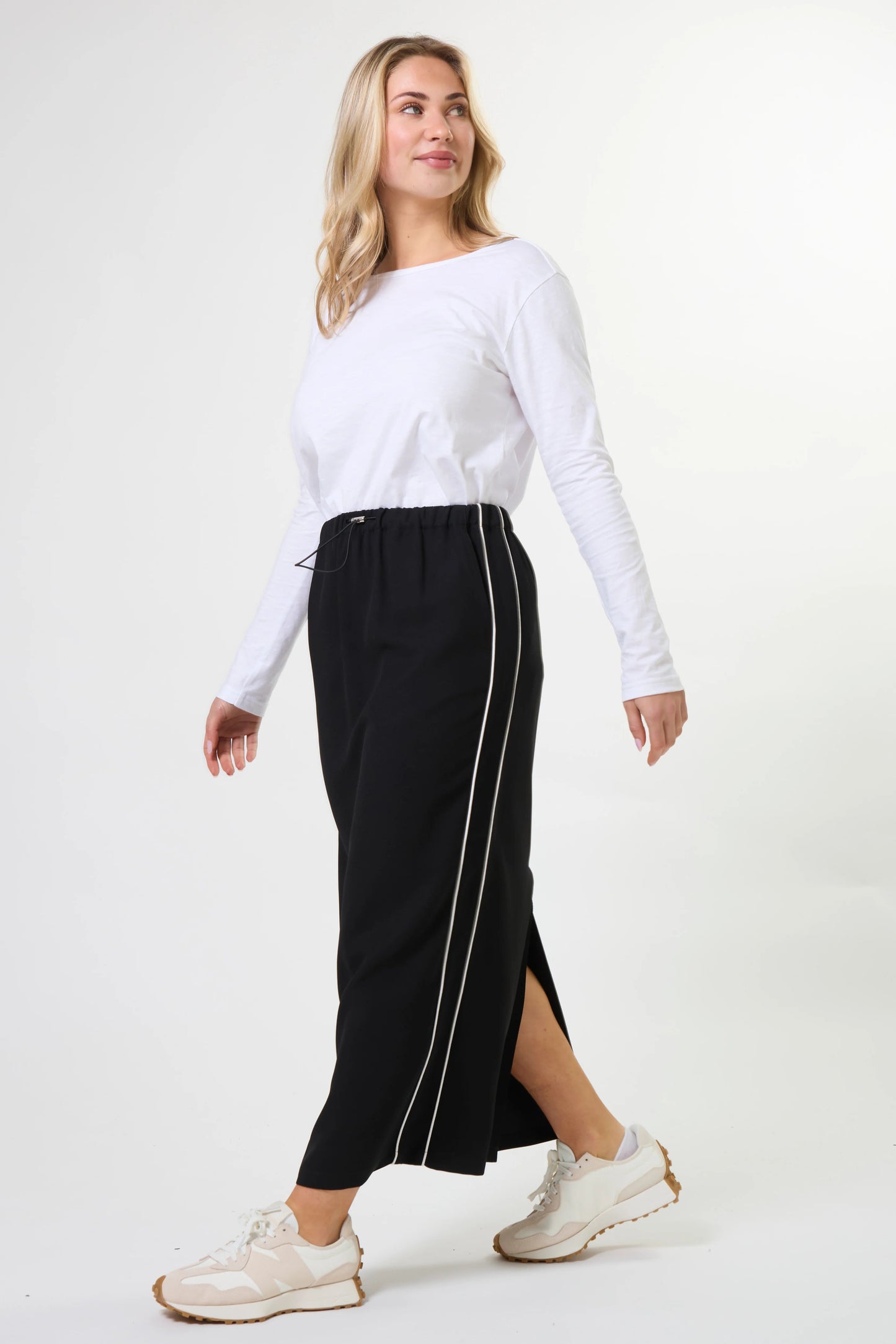 STELLA + GEMMA PARK SKIRT - BLACK - THE VOGUE STORE