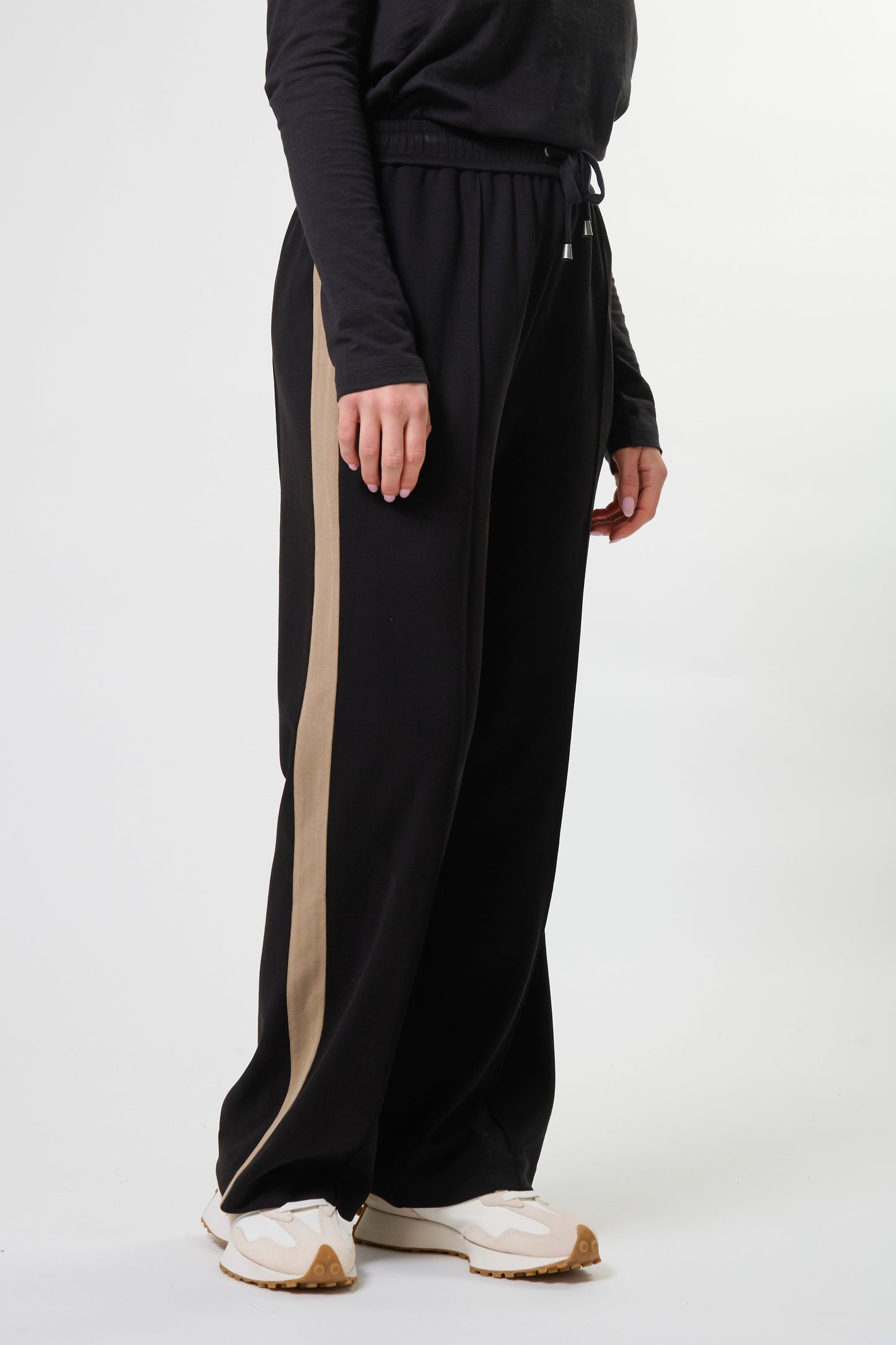 STELLA + GEMMA TRACKSIDE PANT - BLACK - THE VOGUE STORE